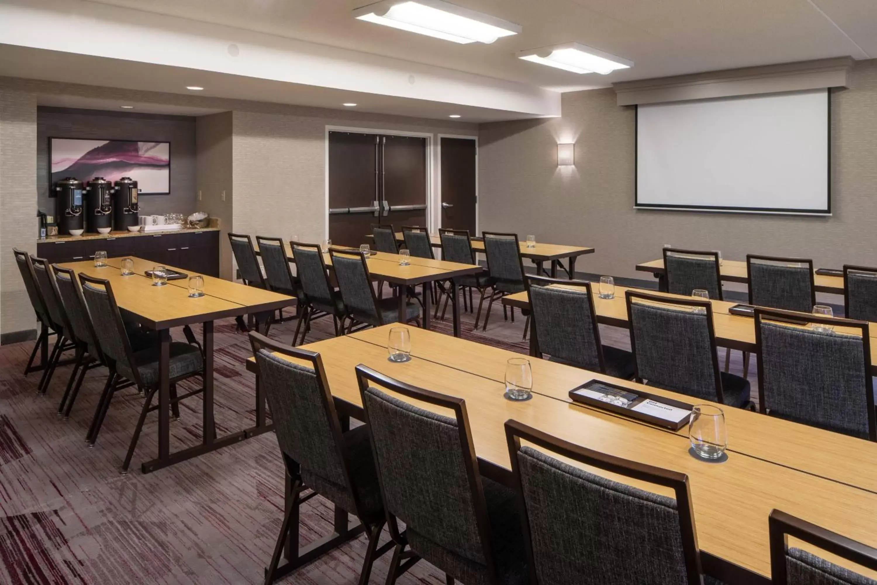 Meeting/conference room in Courtyard by Marriott Dulles Airport Herndon/Reston