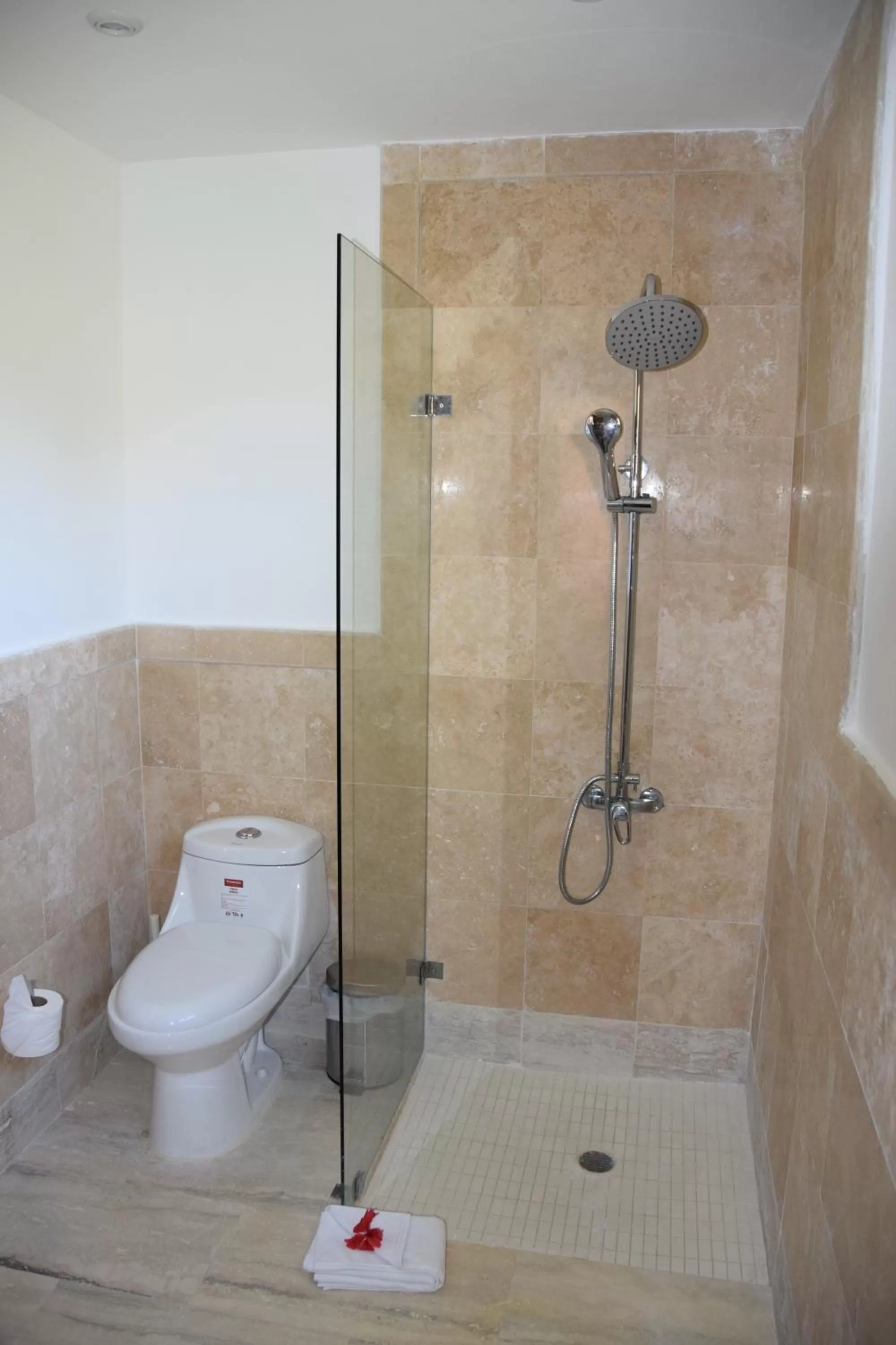 Bathroom in Sunset Boutique Hotel All Suites