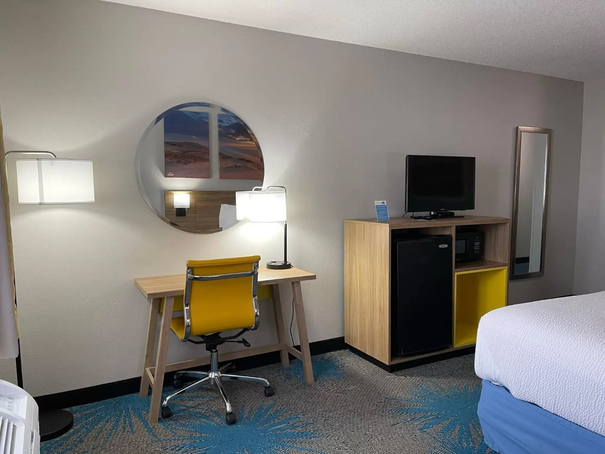 TV/Entertainment Center in Days Inn by Wyndham Colby