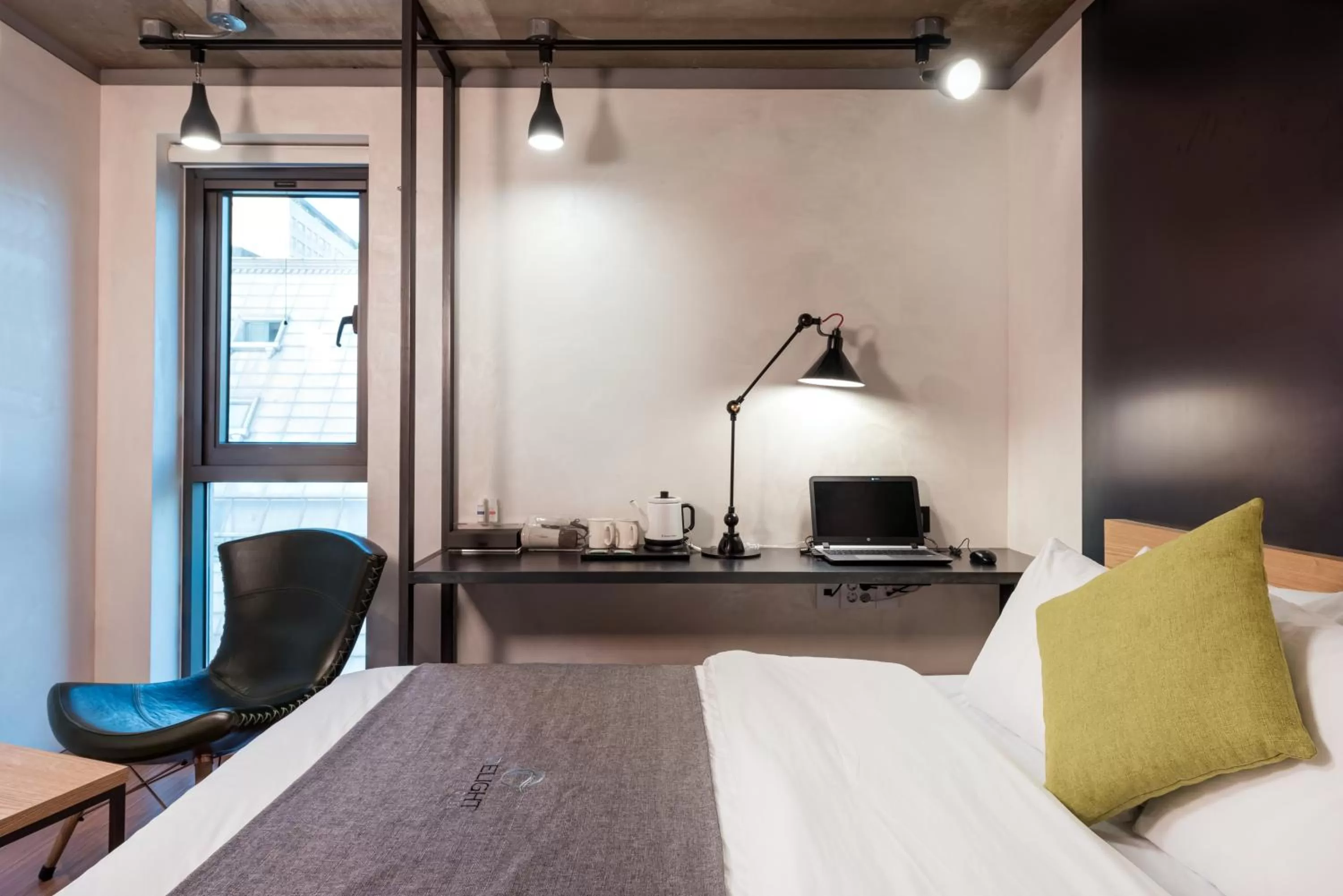 Bed in Delight Hotel Jamsil