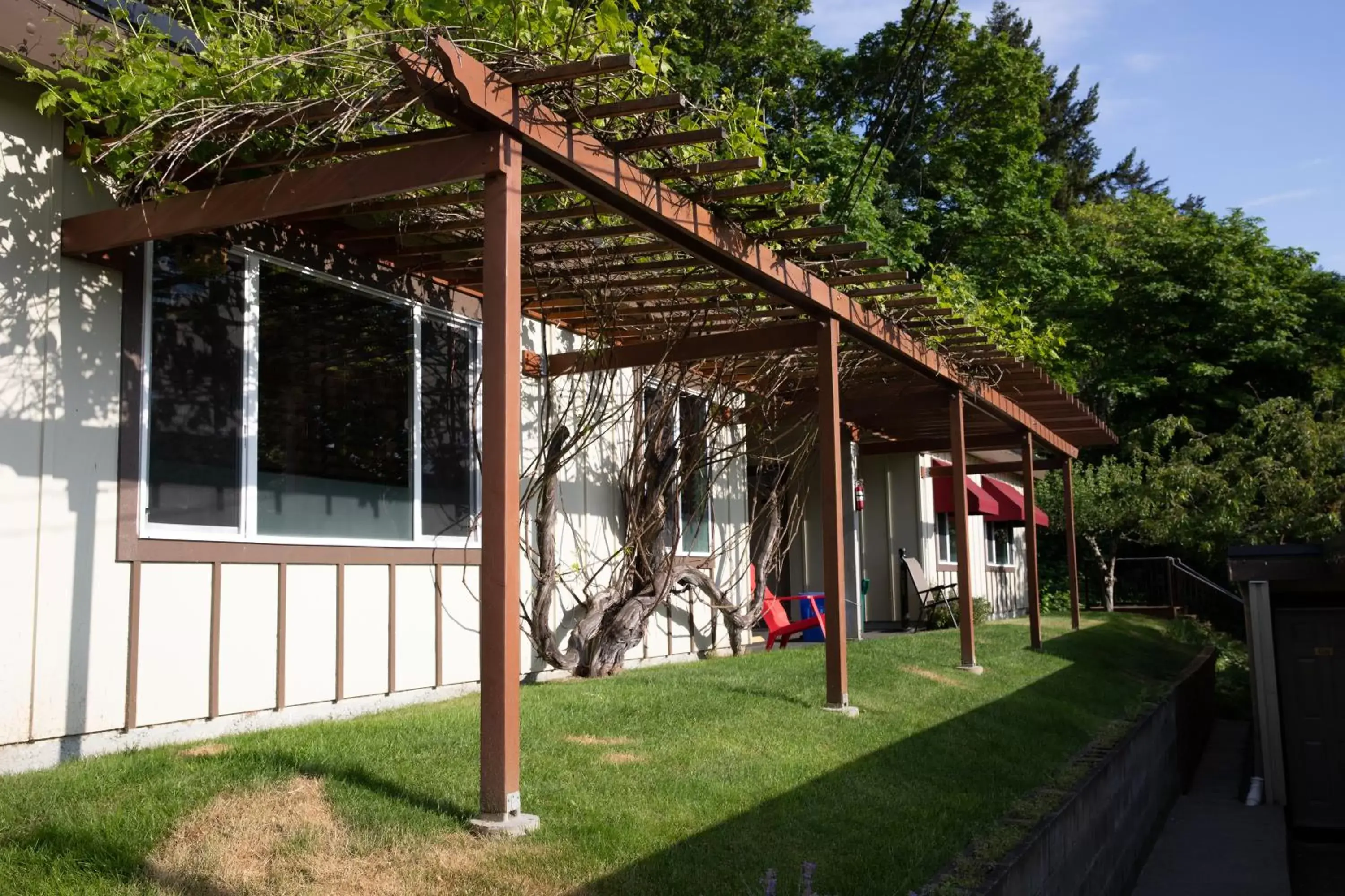 Property Building in Cherry Tree Inn