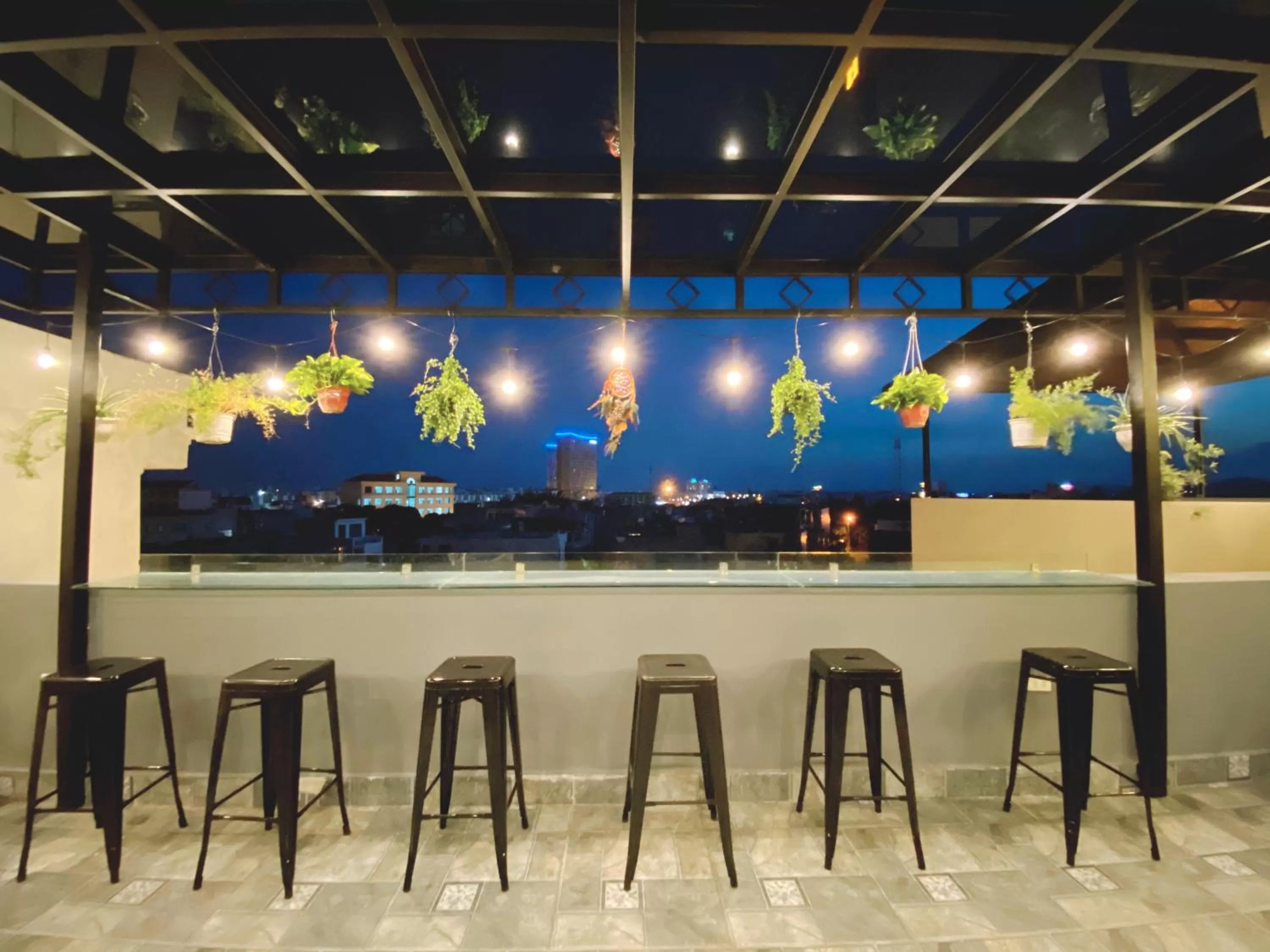 Restaurant/places to eat in Đình Vũ 3