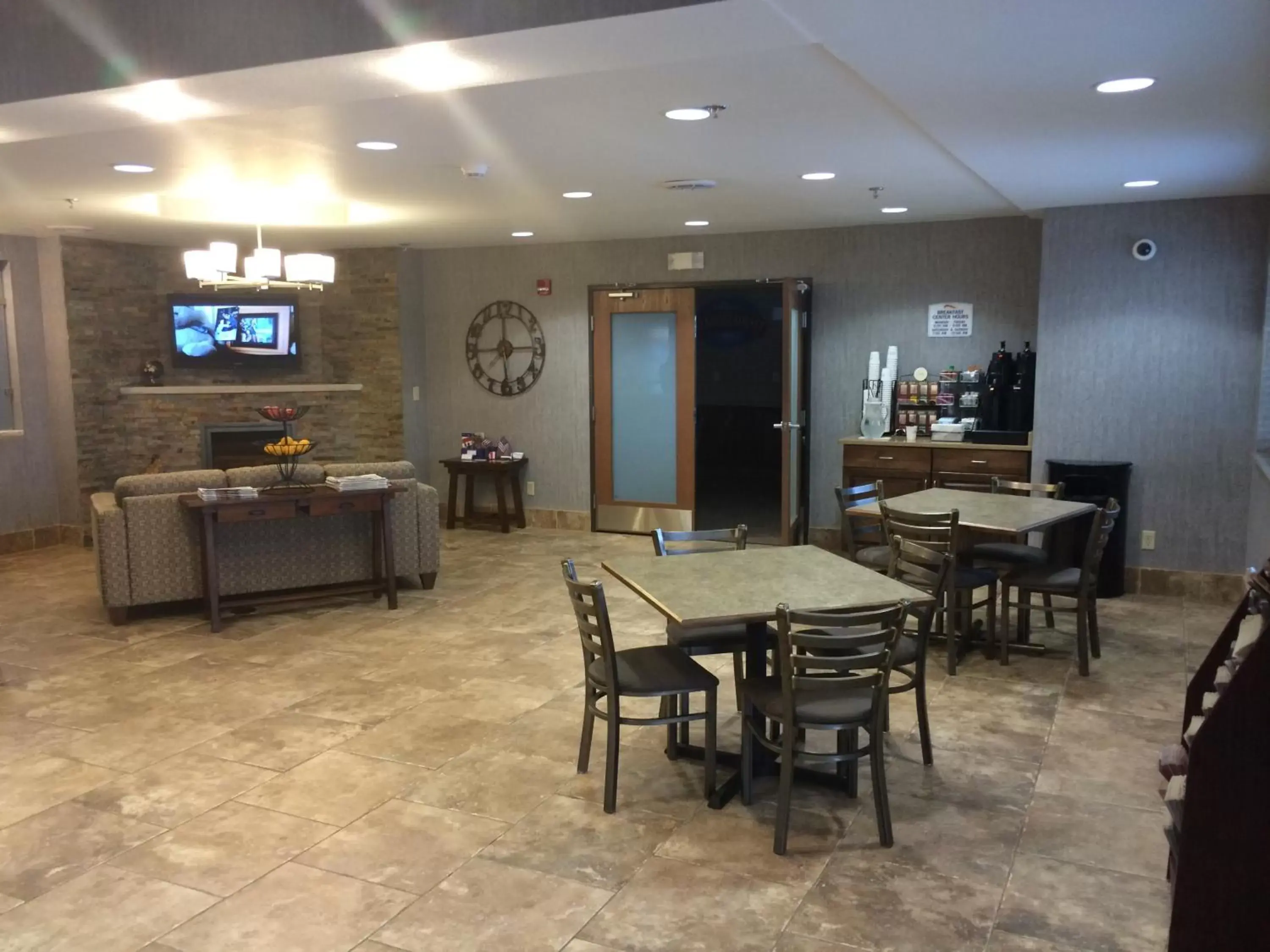 Lobby or reception in Baymont by Wyndham Minot Lobby or reception in Baymont by Wyndham Minot