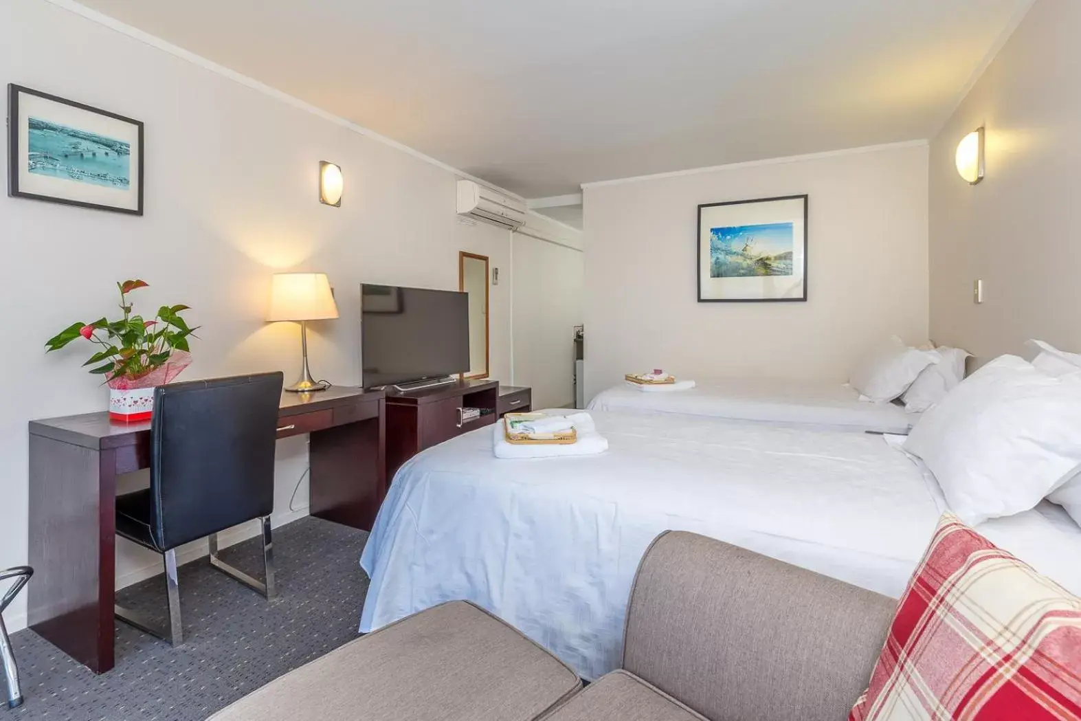 Twin Studio in Anzac Court Motel Twin Studio in Anzac Court Motel