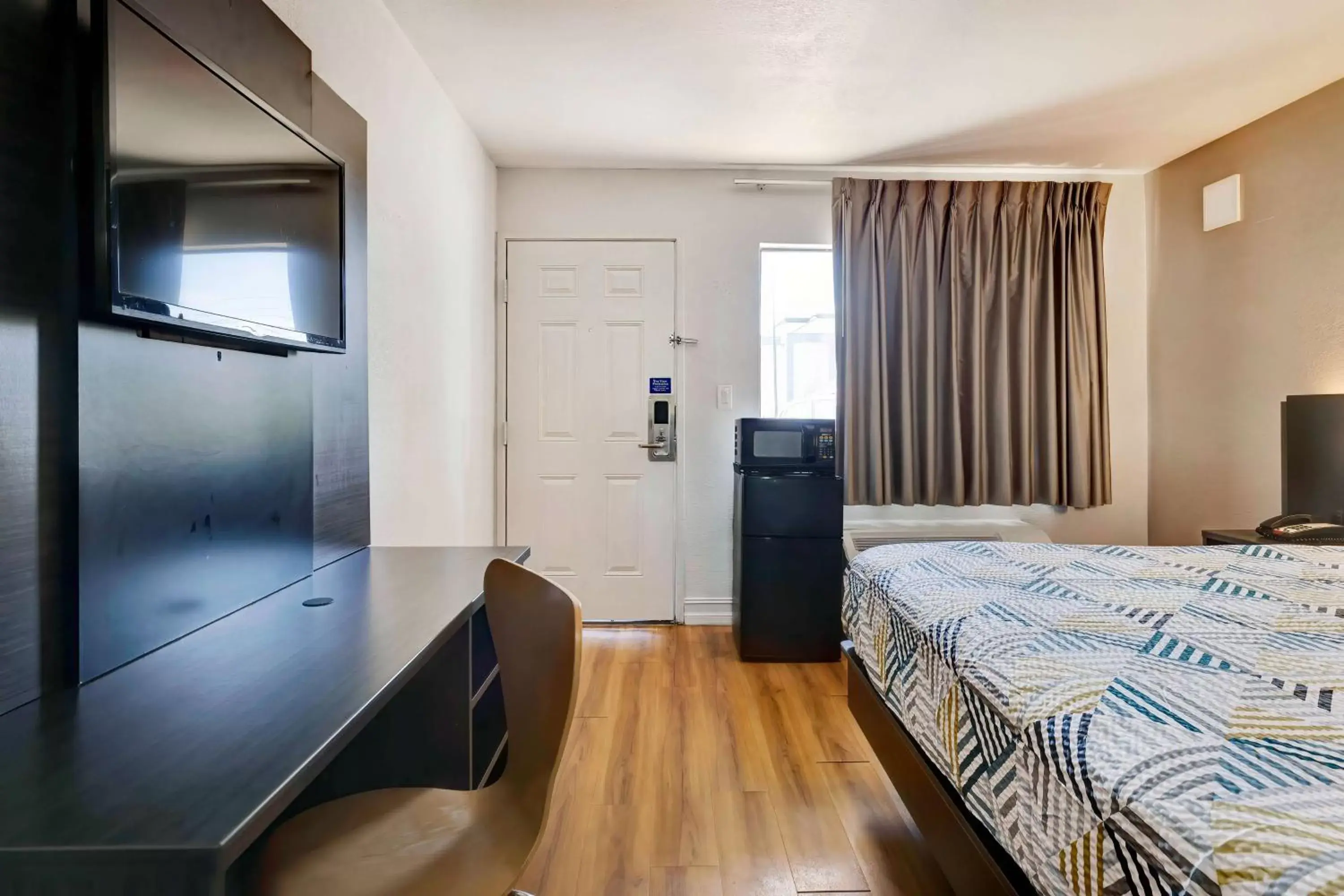 Bedroom, Bed in Motel 6 North Little Rock, AR-JFK Blvd Bedroom, Bed in Motel 6 North Little Rock, AR-JFK Blvd