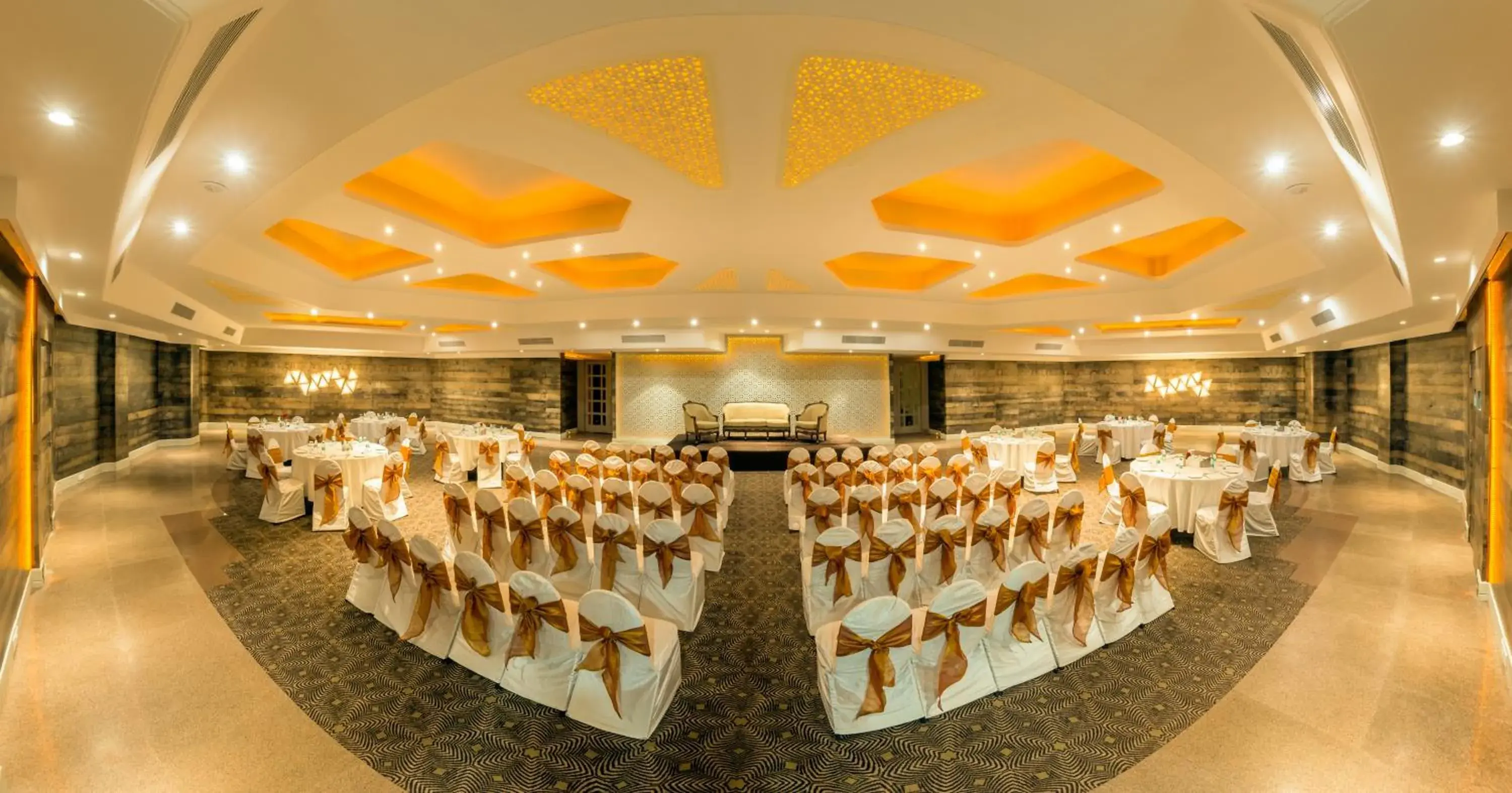 Business facilities, Banquet Facilities in Howard Plaza The Fern - An Ecotel Hotel Agra