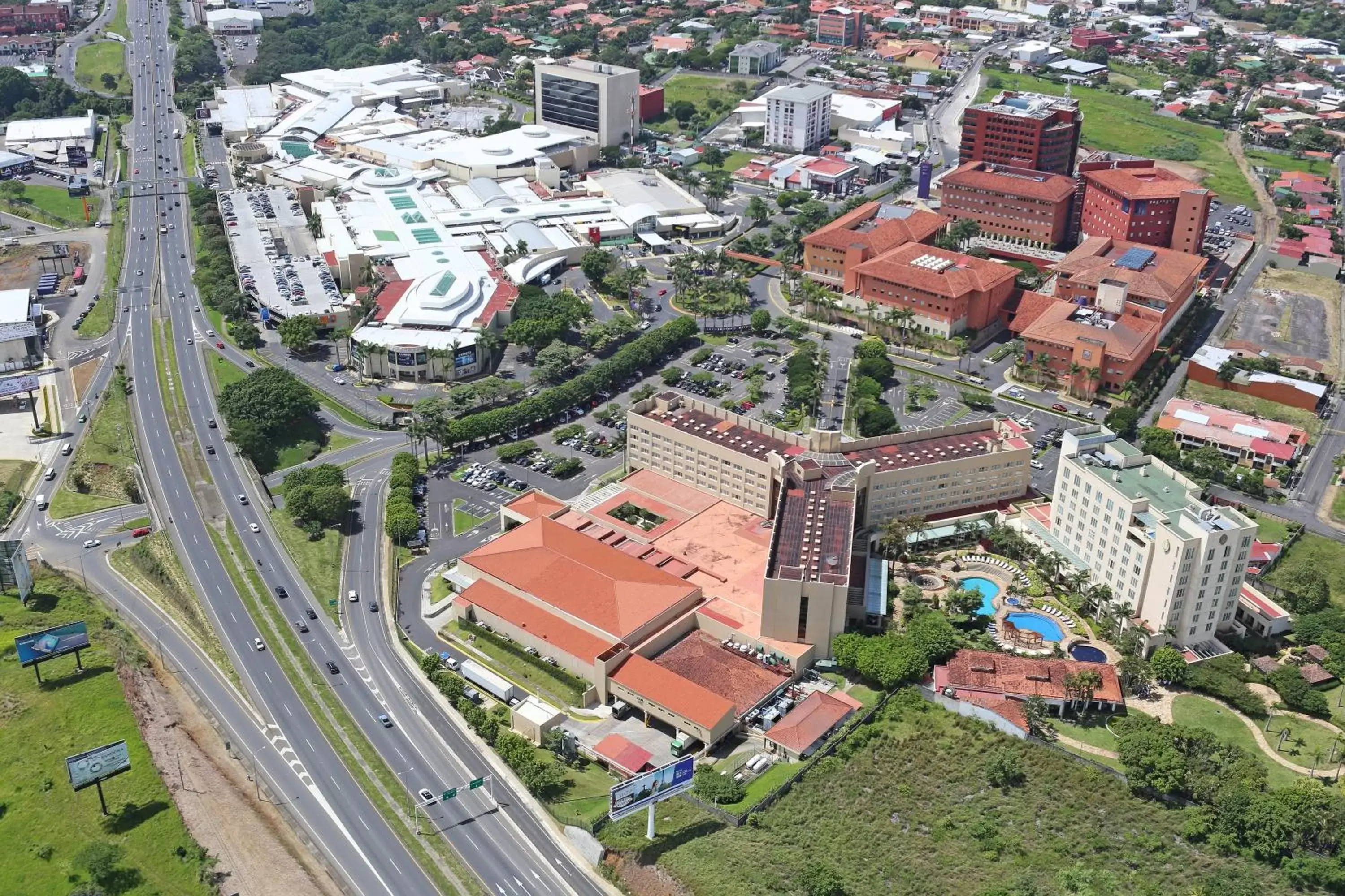 Property building, Bird's-eye View in Real InterContinental at Multiplaza Mall, an IHG Hotel