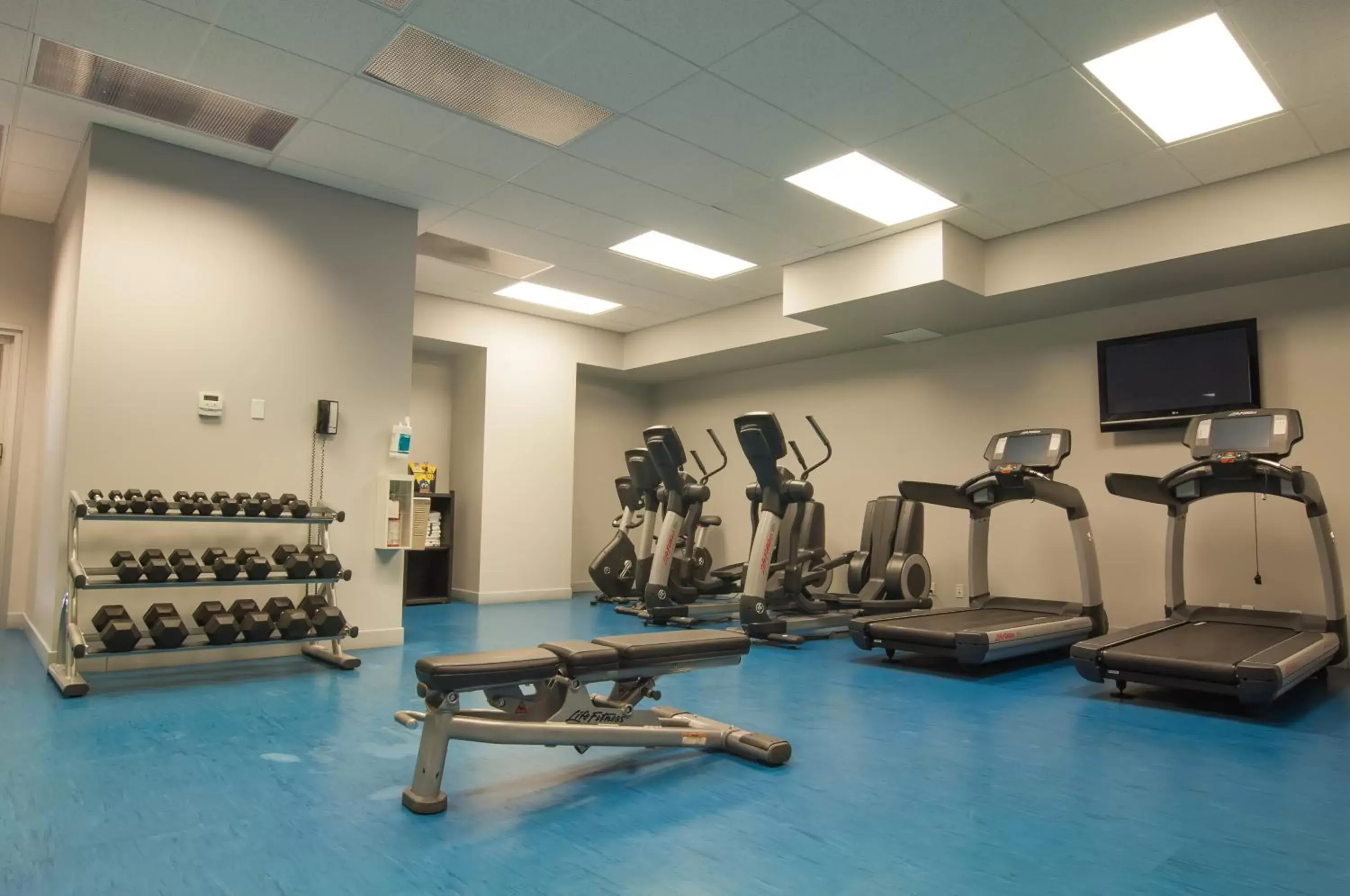 Property building, Fitness Center/Facilities in Best Western Plus Village Park Inn