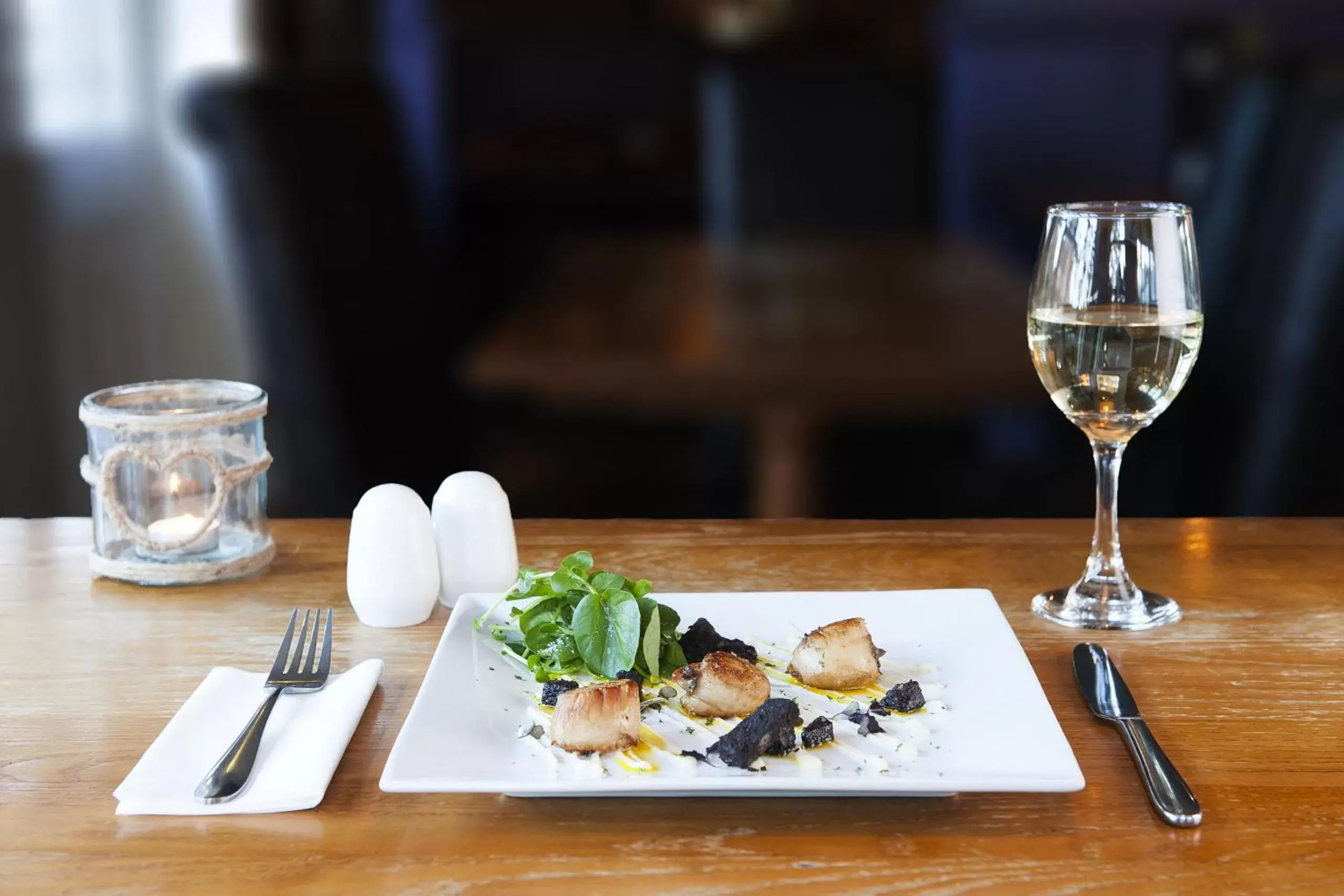 Food and drinks in The Fishbourne Food and drinks in The Fishbourne