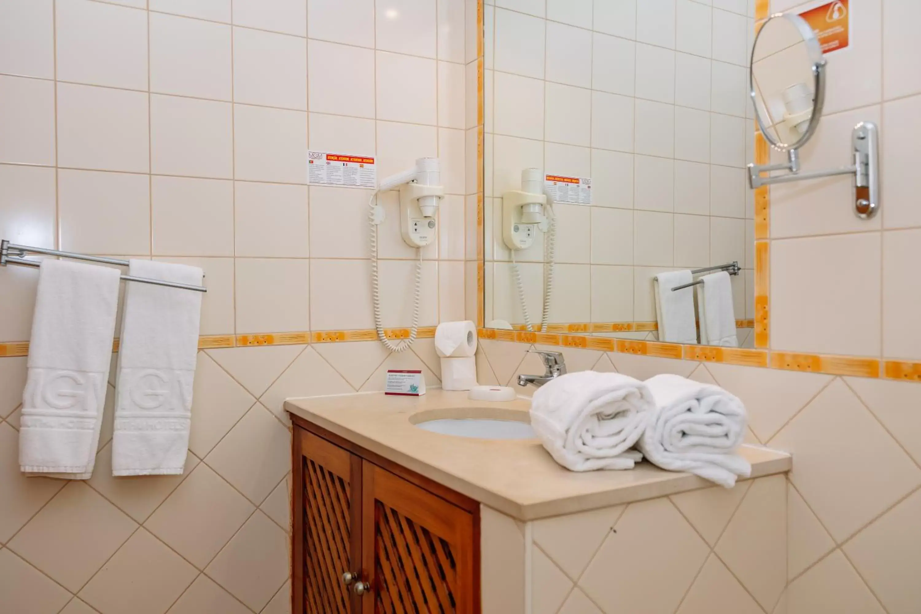 Bathroom in Grand Muthu Oura View Beach Club