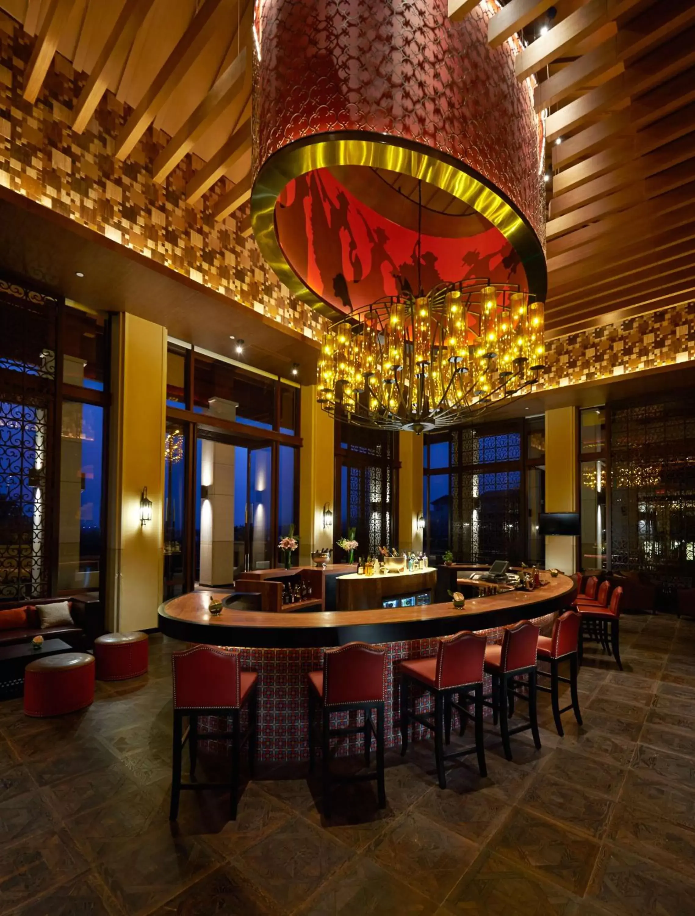 Lounge or bar in Hilton Wuhan Optics Valley Lounge or bar in Hilton Wuhan Optics Valley