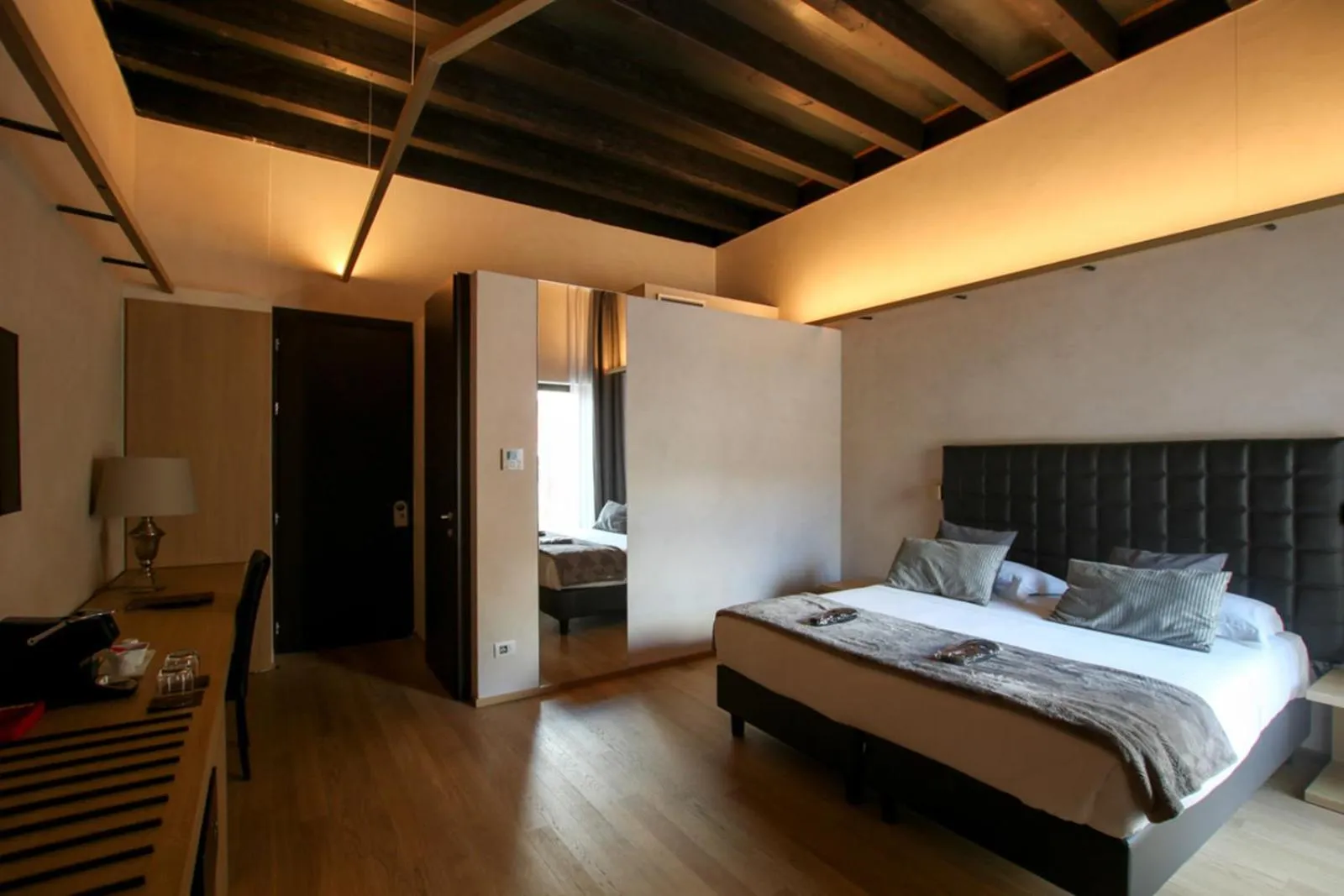 Bed in Alba Palace Hotel