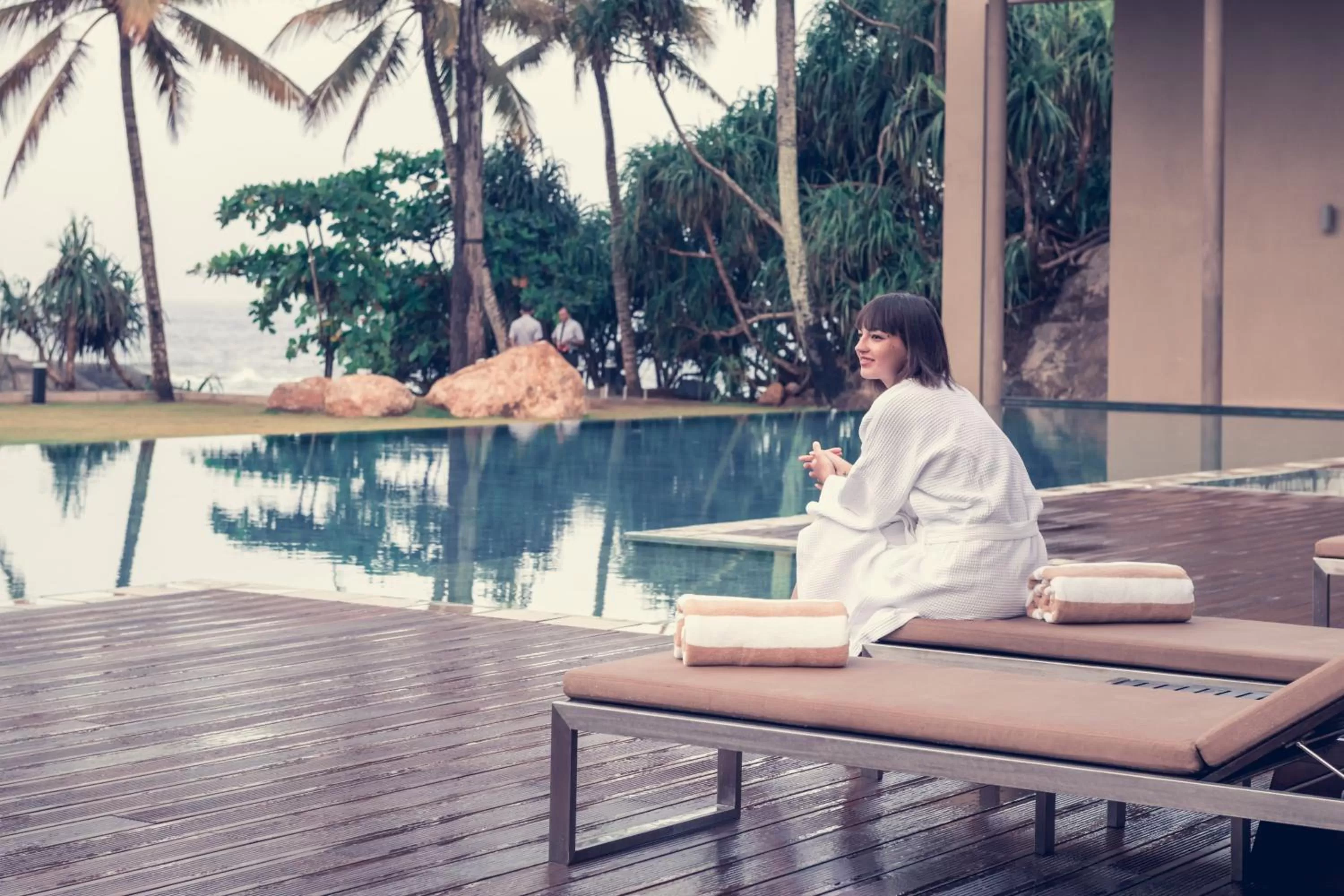 Evening entertainment in Le Grand Galle