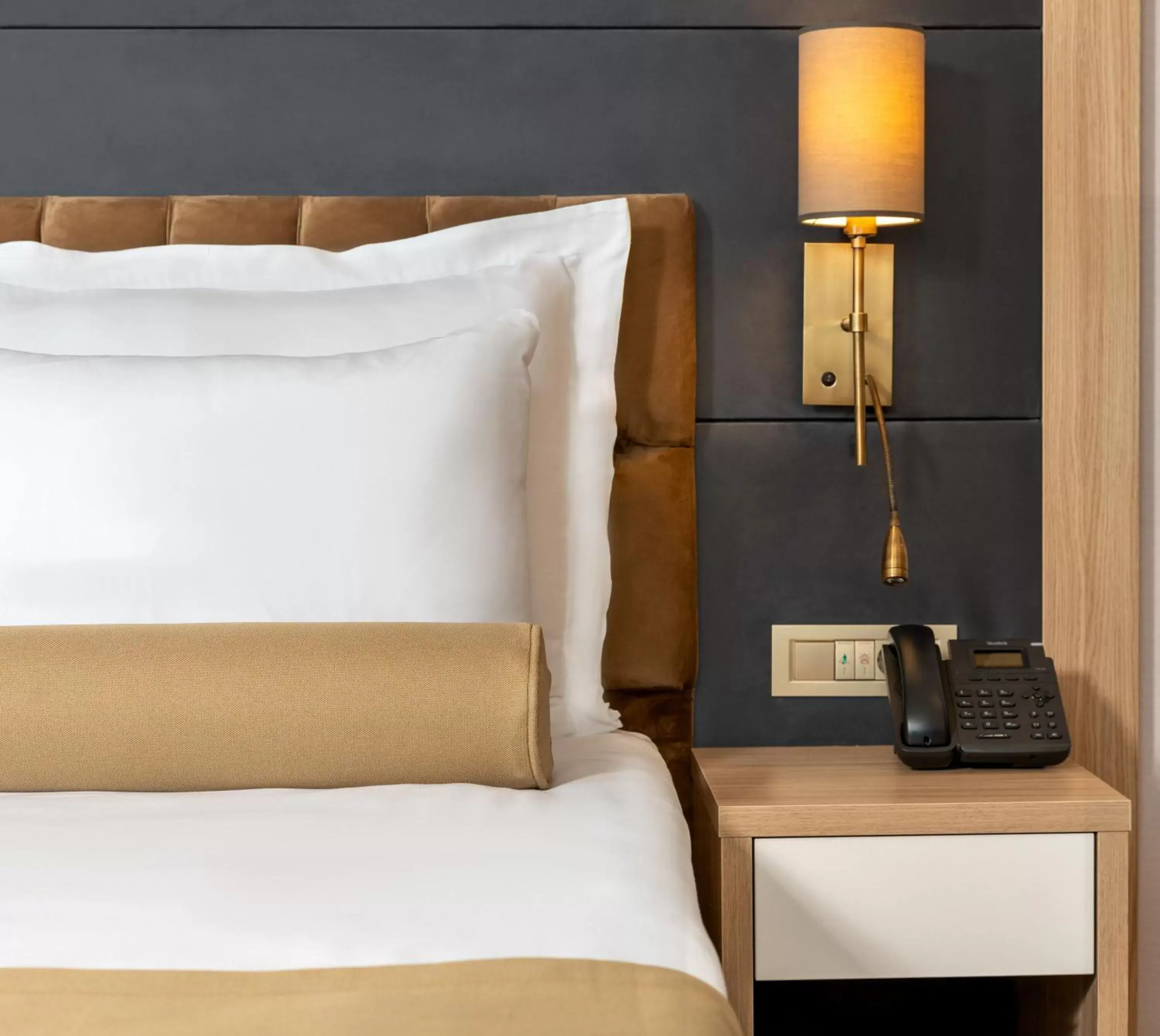 Bed in Febor İstanbul Bomonti Hotel & Spa