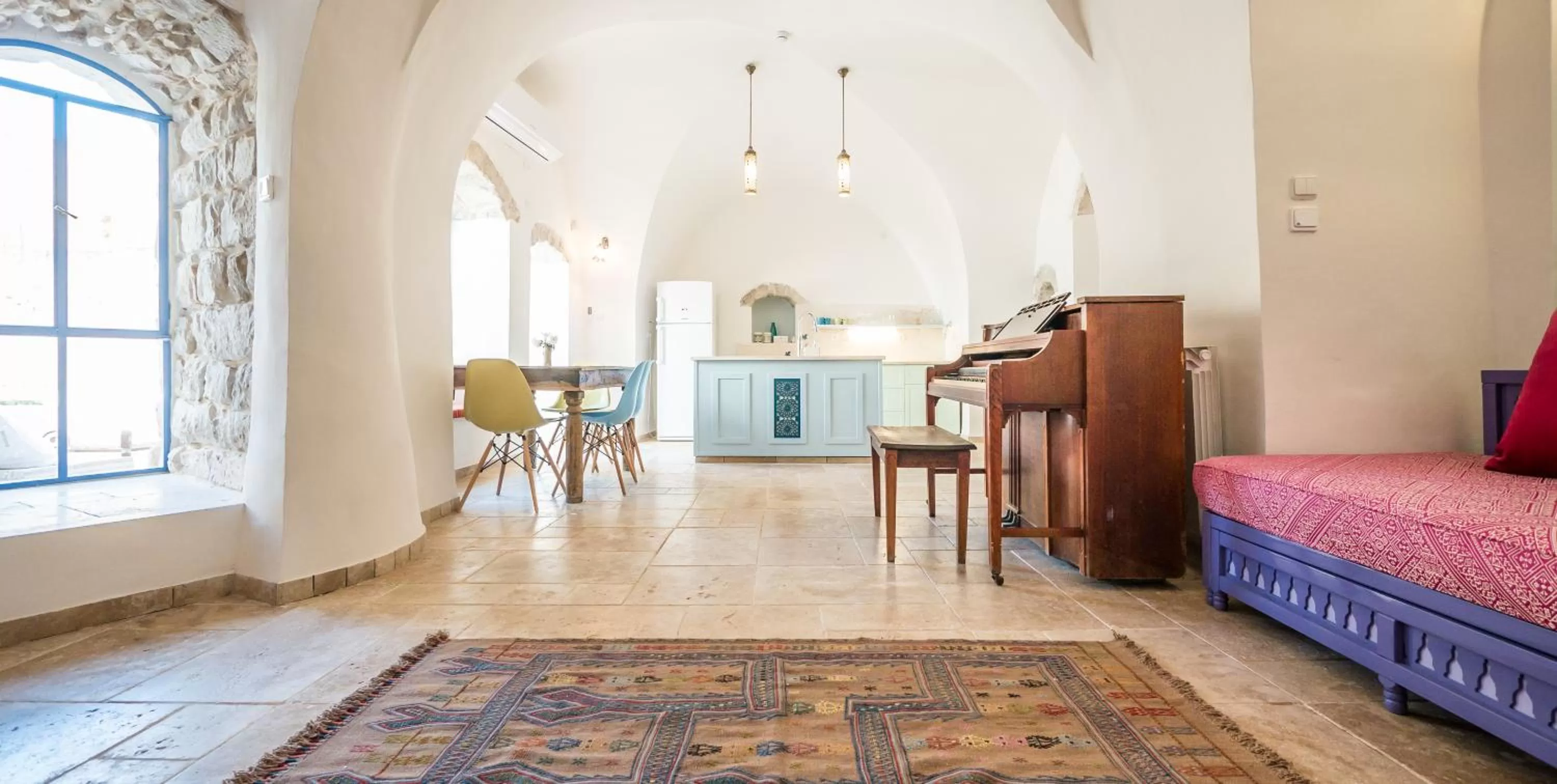 Decorative detail, Bed in The Way Inn - Boutique Suites