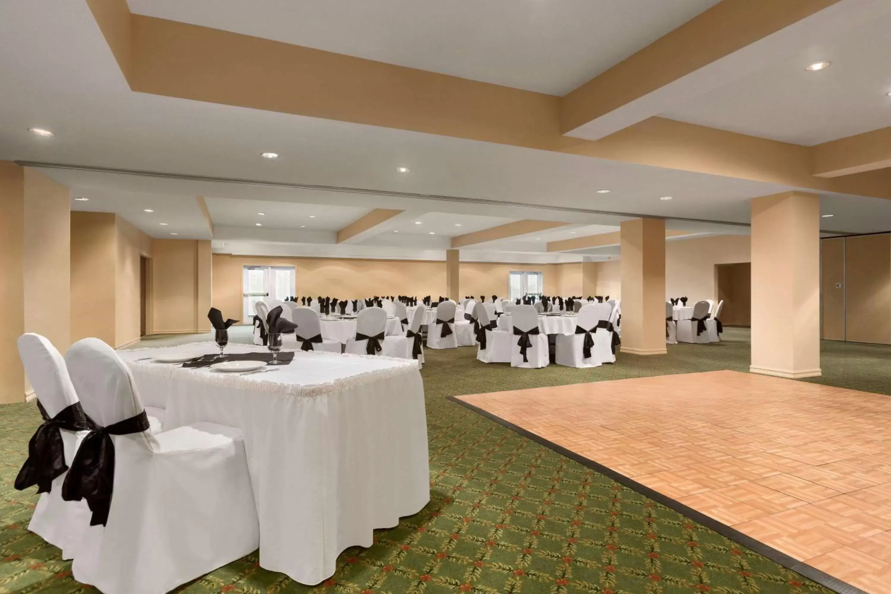 On site, Banquet Facilities in Days Inn by Wyndham Oromocto Conference Centre
