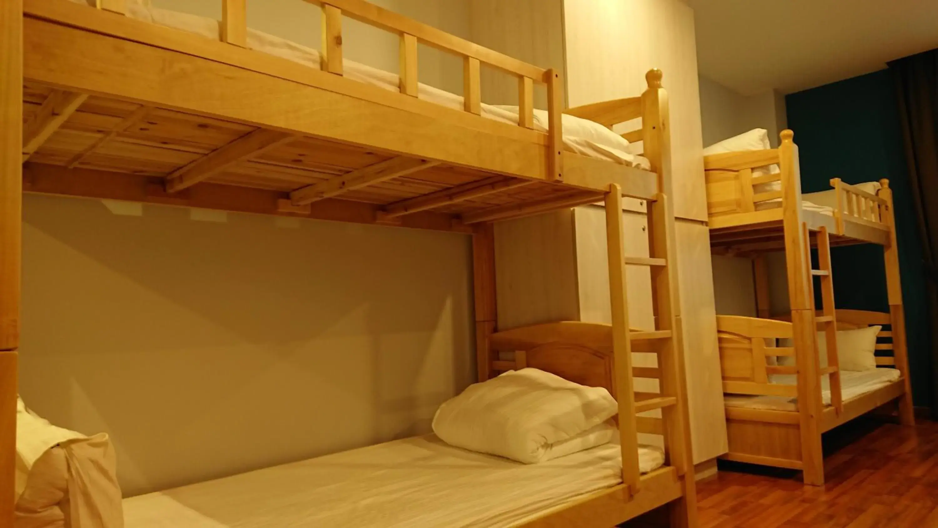 Bunk Bed in Austin Park Hotel