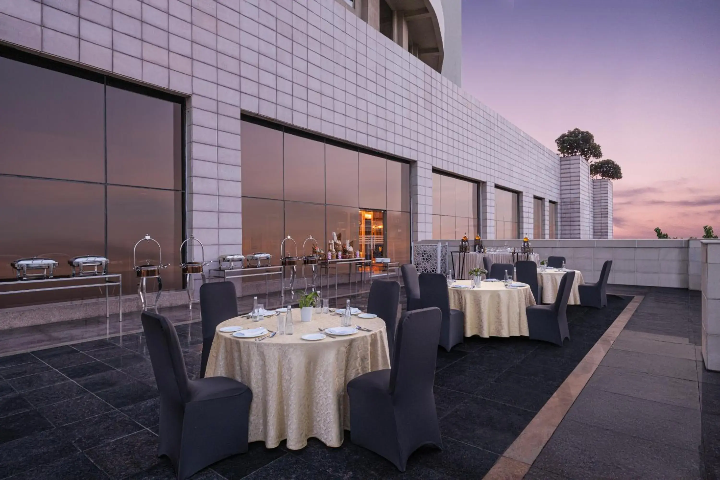 Banquet/Function facilities, Restaurant/Places to Eat in Radisson Blu Hotel New Delhi Dwarka