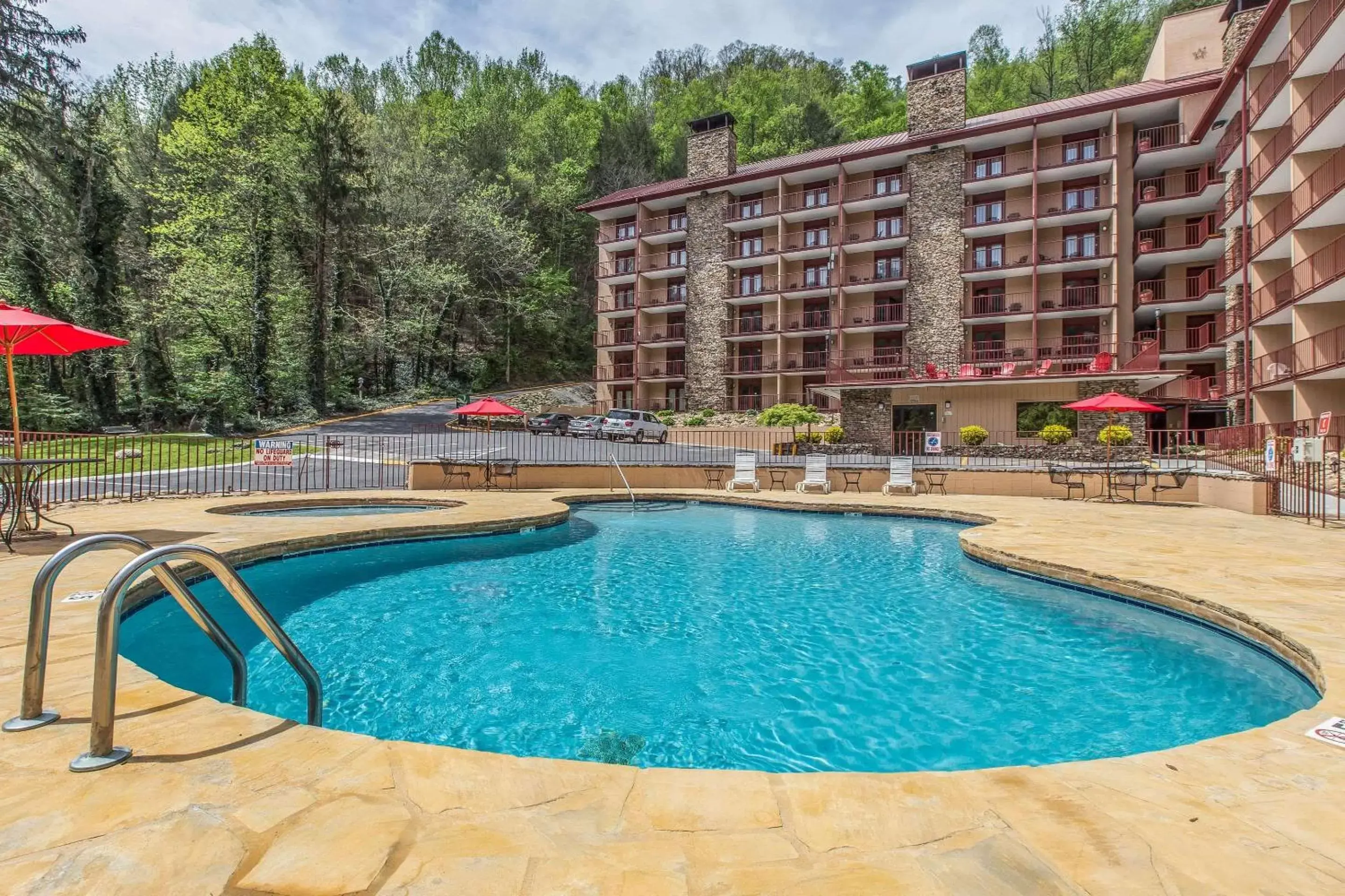 On site, Swimming Pool in Quality Inn & Suites Gatlinburg