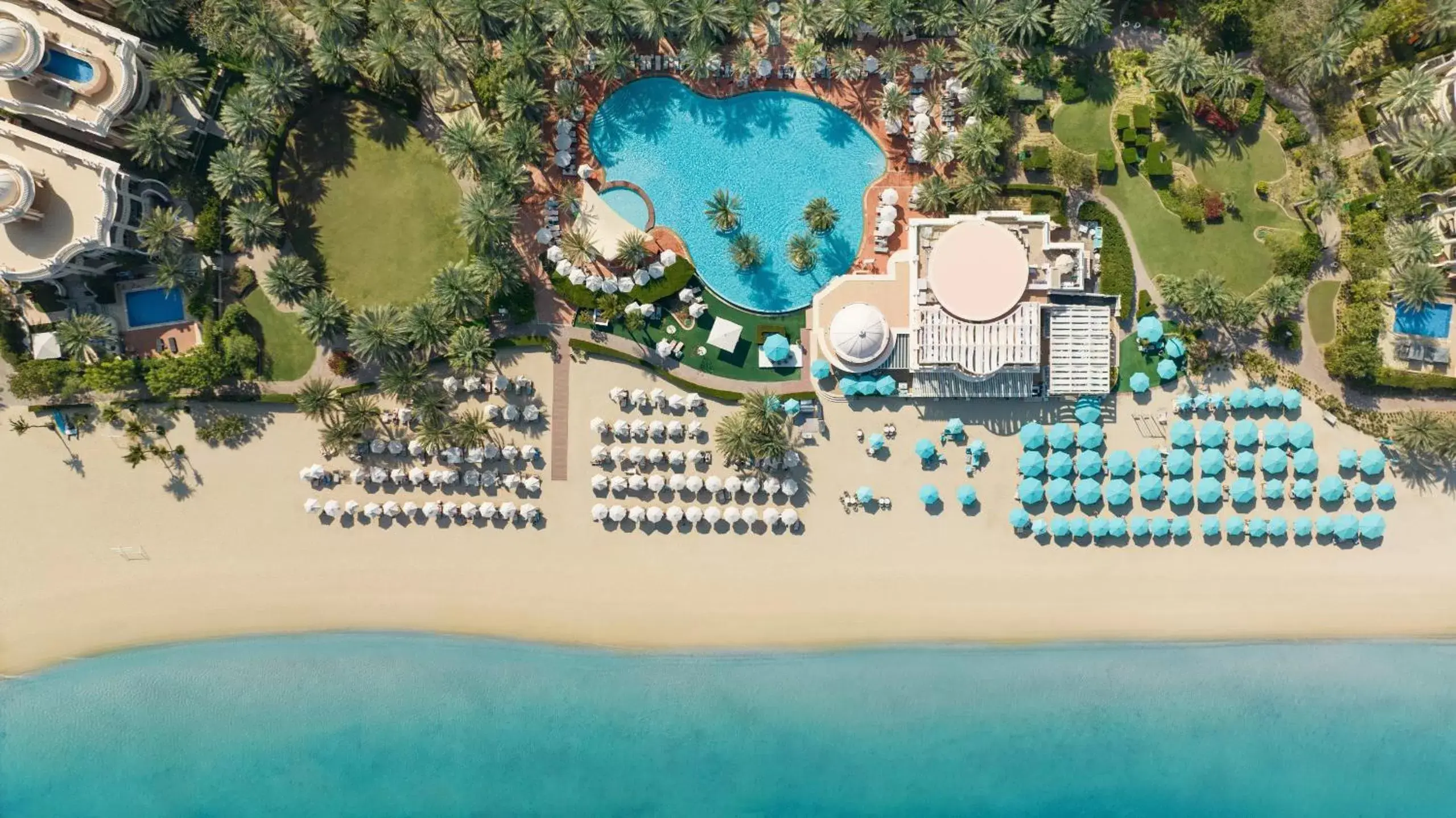 Swimming pool, Bird's-eye View in Kempinski Hotel & Residences Palm Jumeirah