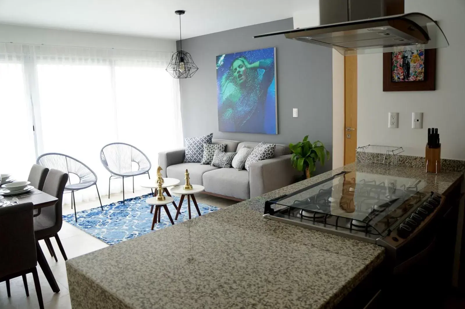 Seating Area in Metropolitan Suites