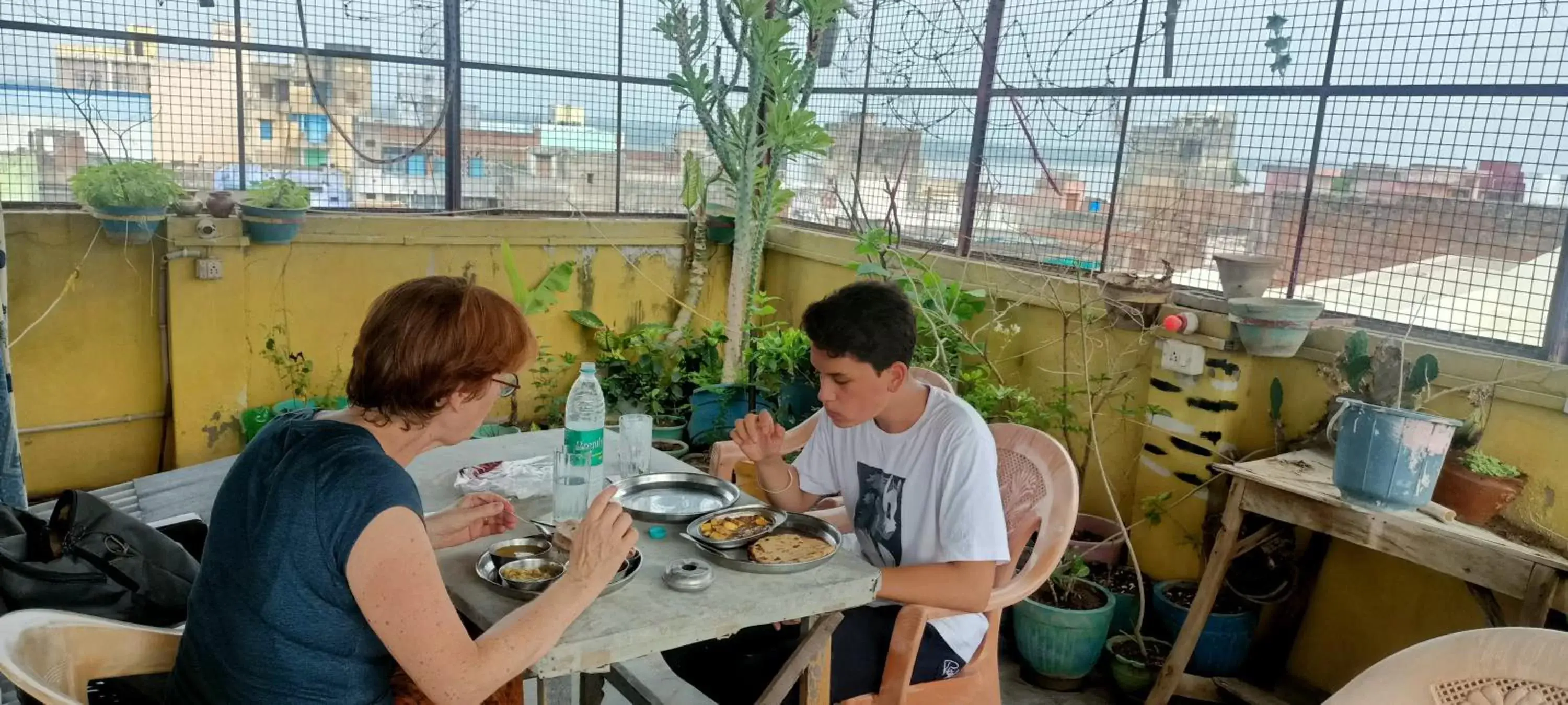 Restaurant/places to eat in Somit Paying Guest House Restaurant/places to eat in Somit Paying Guest House