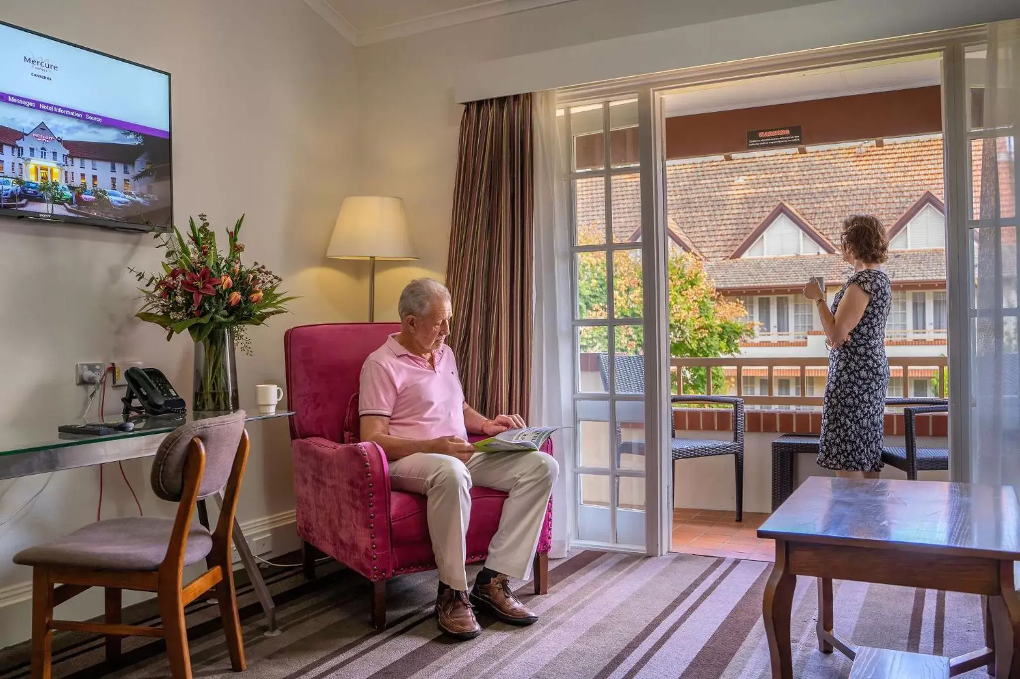 Living room in Mercure Canberra