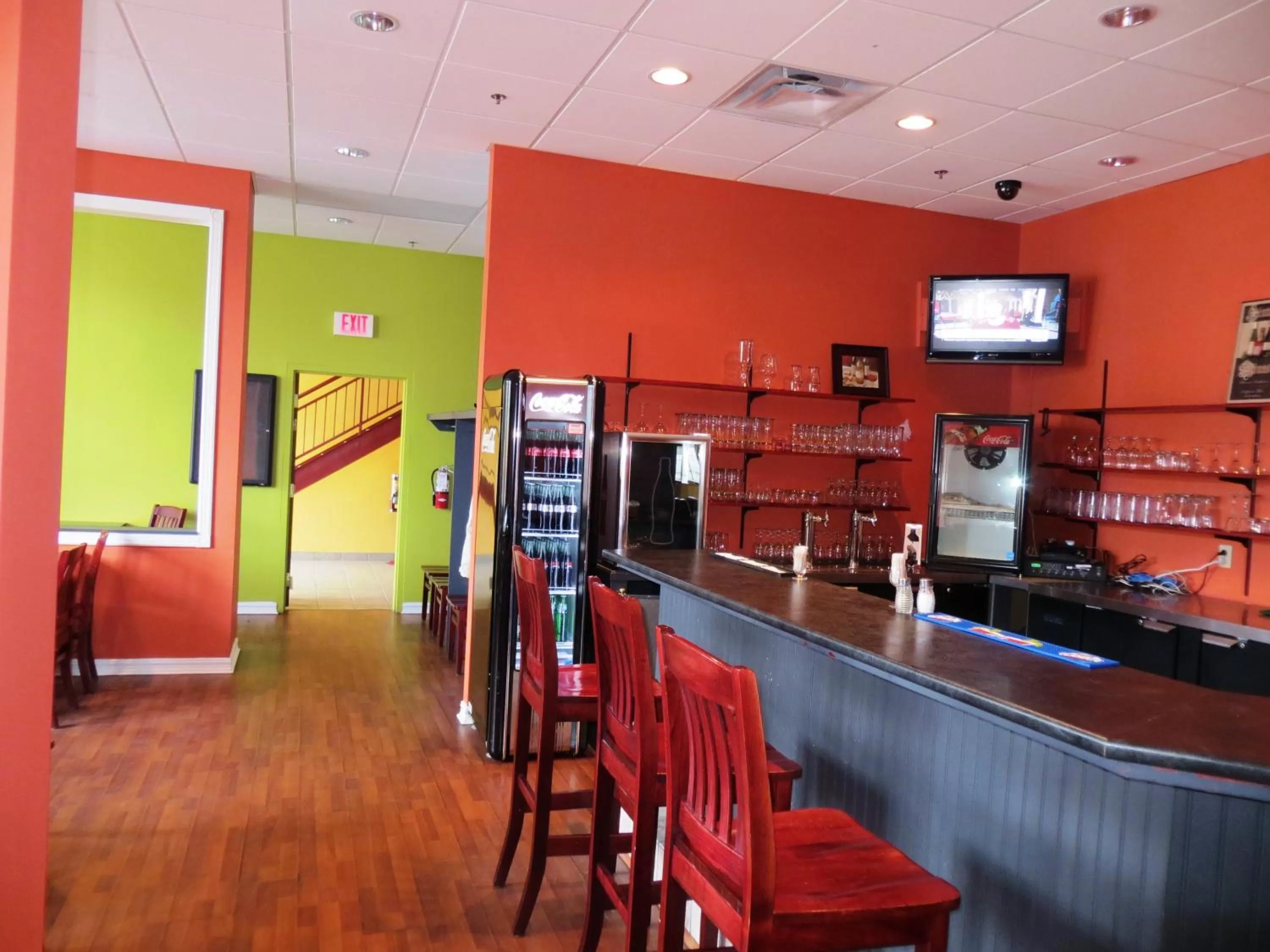 Lounge or bar in Days Inn by Wyndham Oromocto Conference Centre