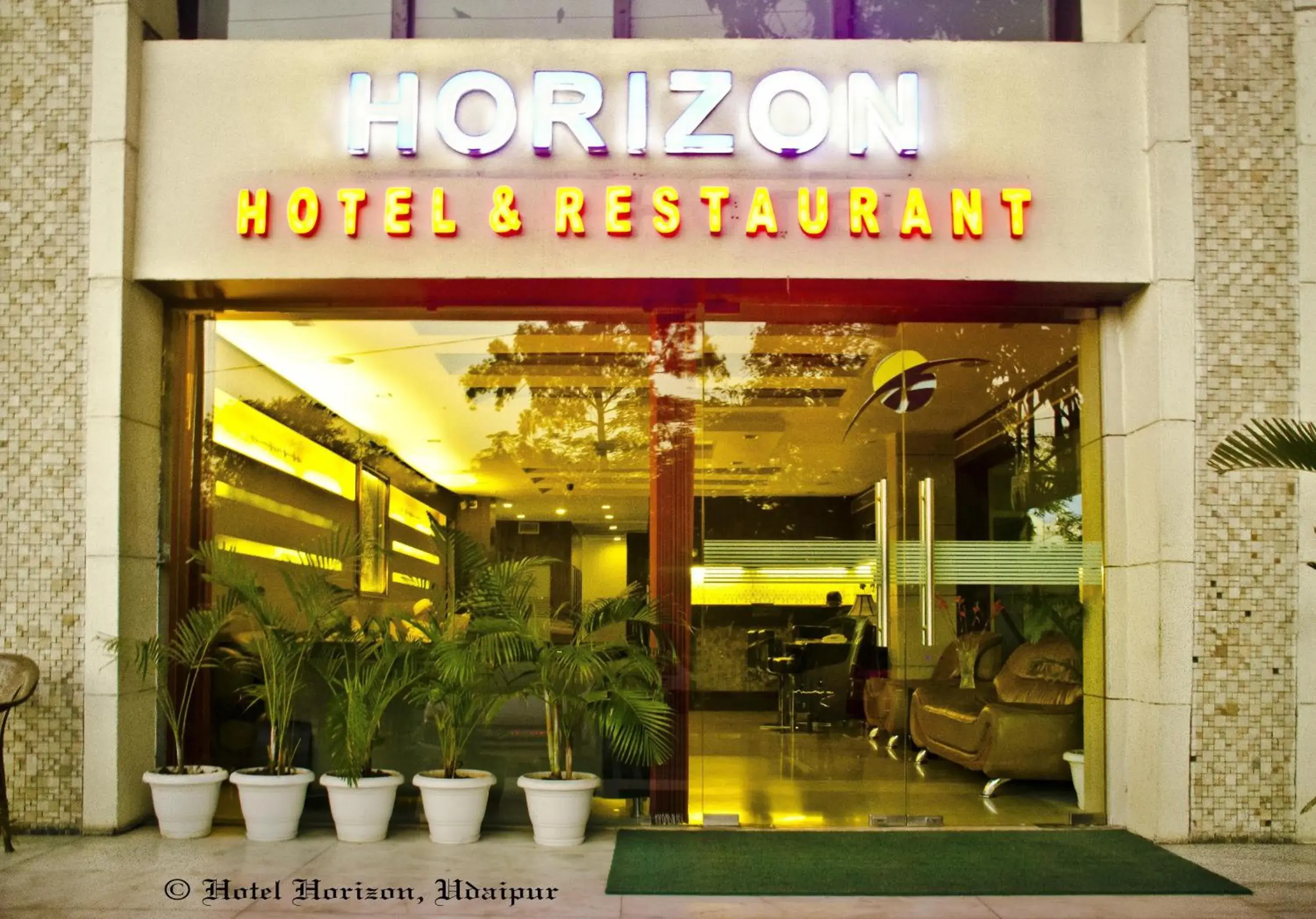 Facade/entrance in Hotel Horizon