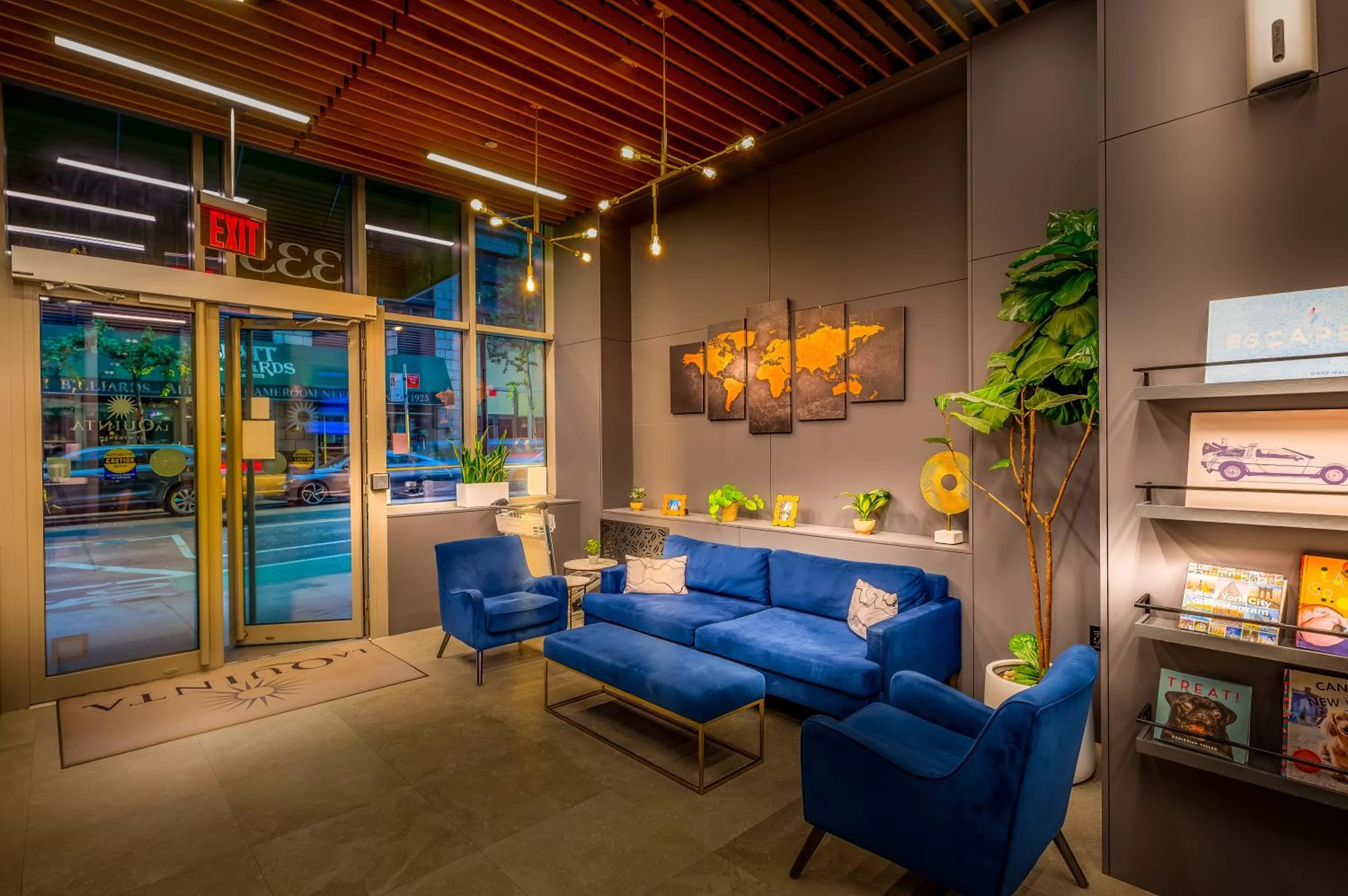 Lobby or reception in La Quinta by Wyndham Time Square South