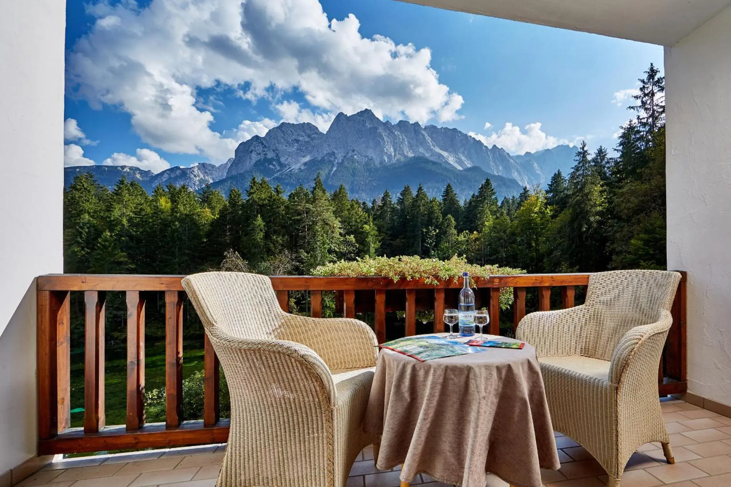 Balcony/Terrace, Mountain View in Hotel am Badersee