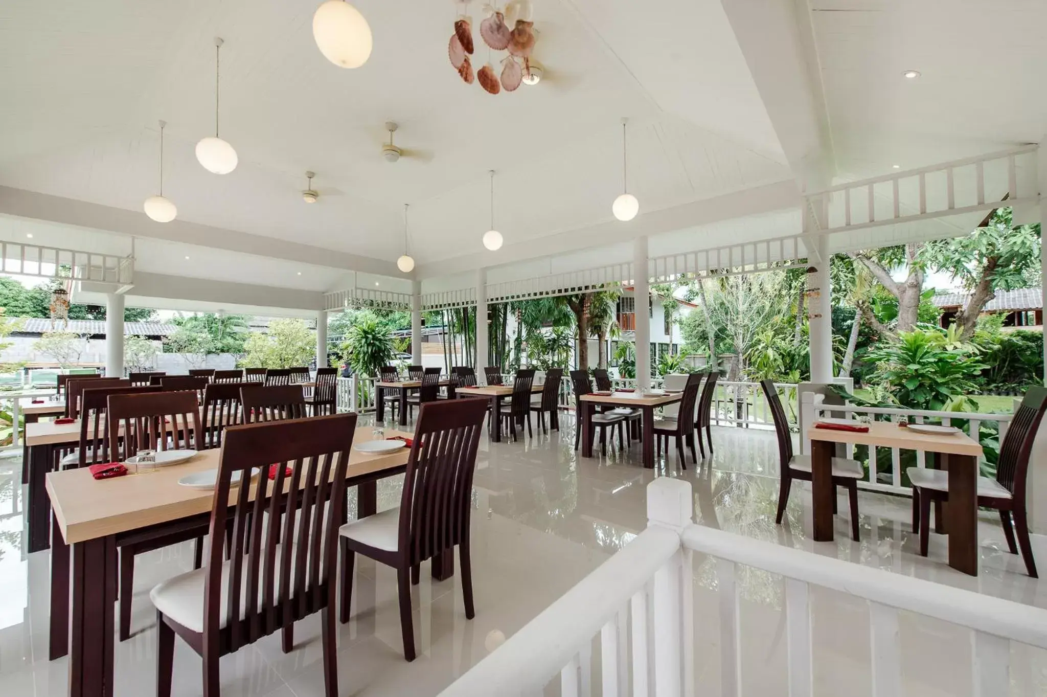 Restaurant/Places to Eat in Prinz Garden Villa