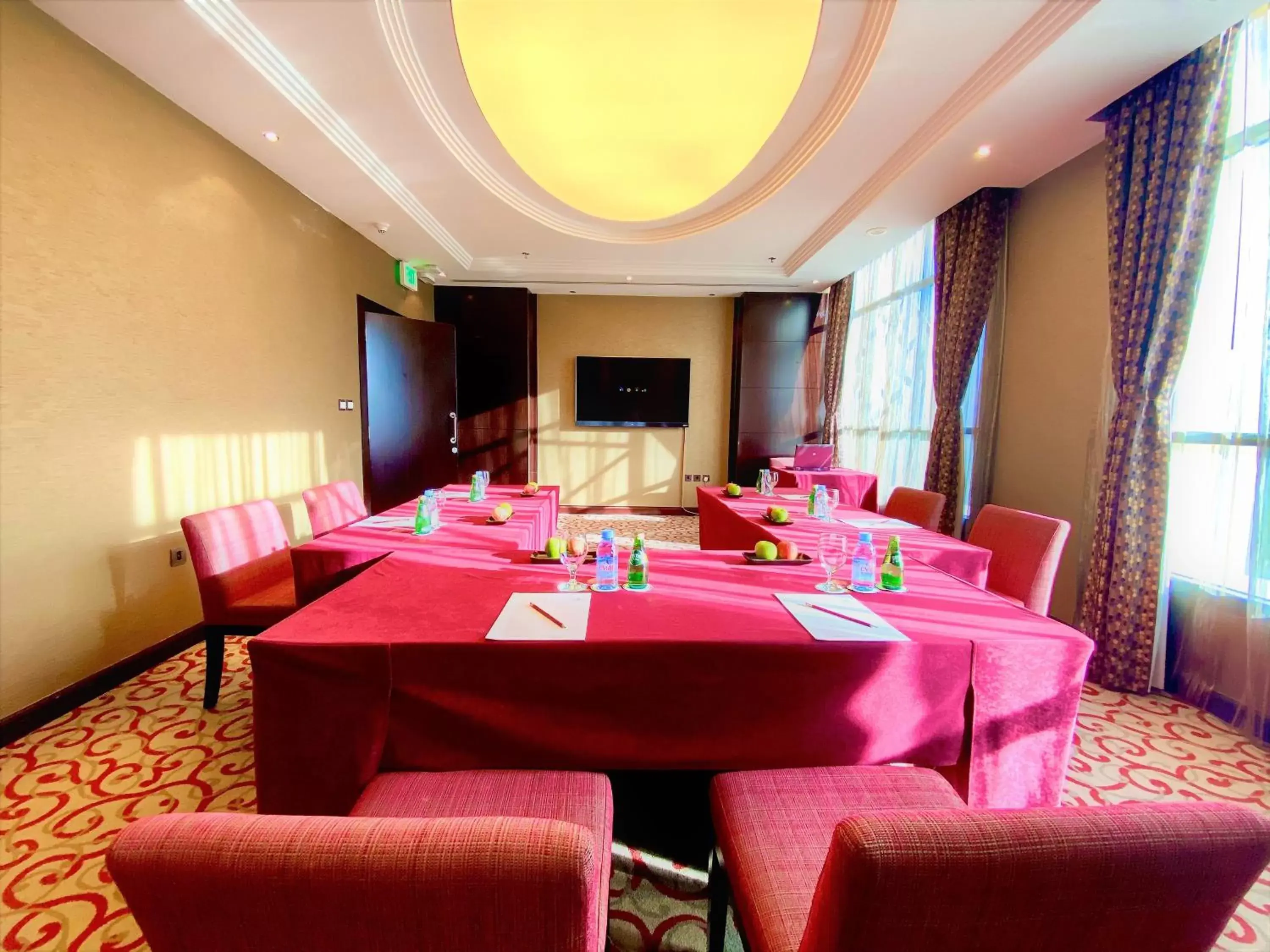 Business facilities in Millennium Central Doha