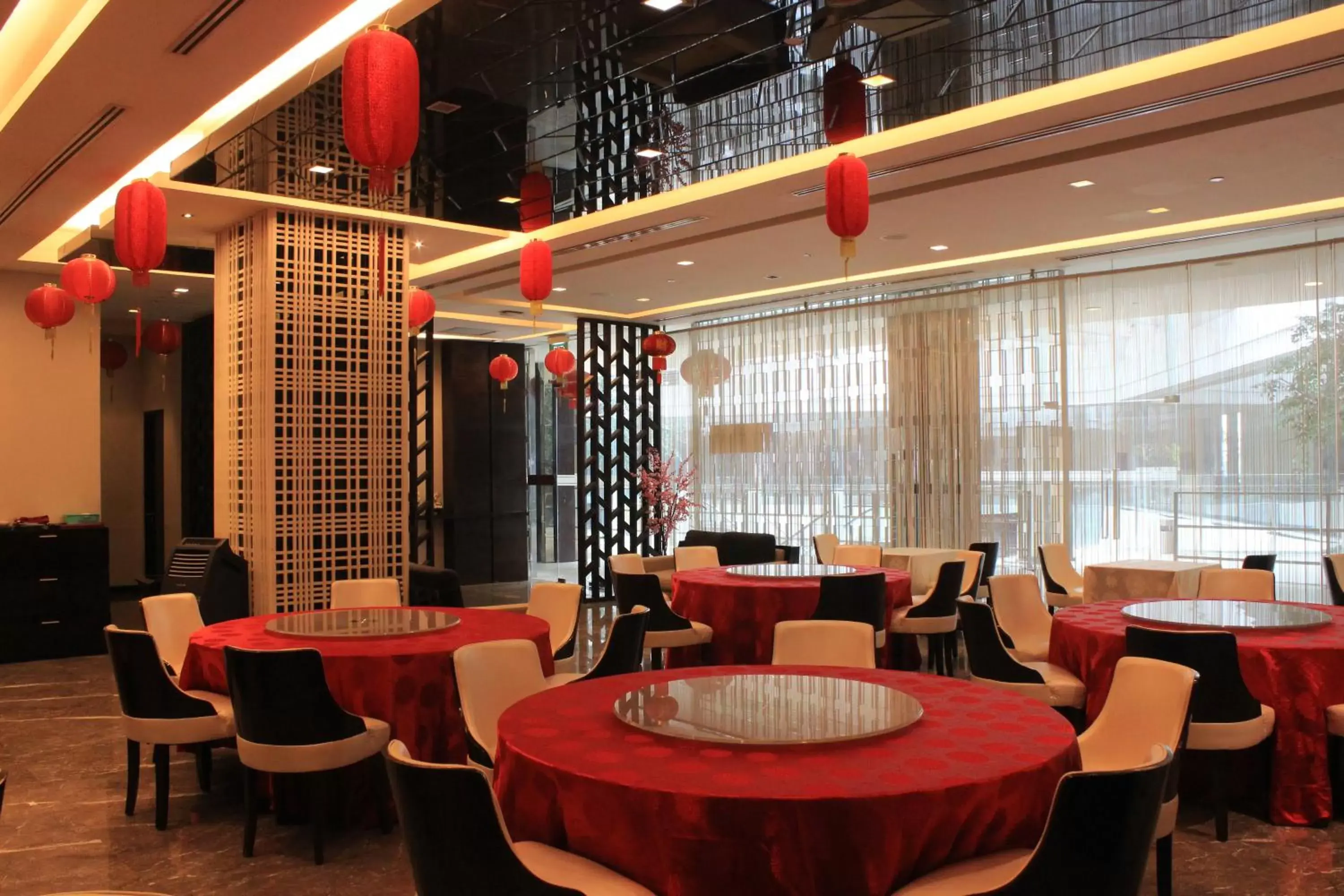Restaurant/places to eat, Lounge/Bar in PO Hotel Semarang
