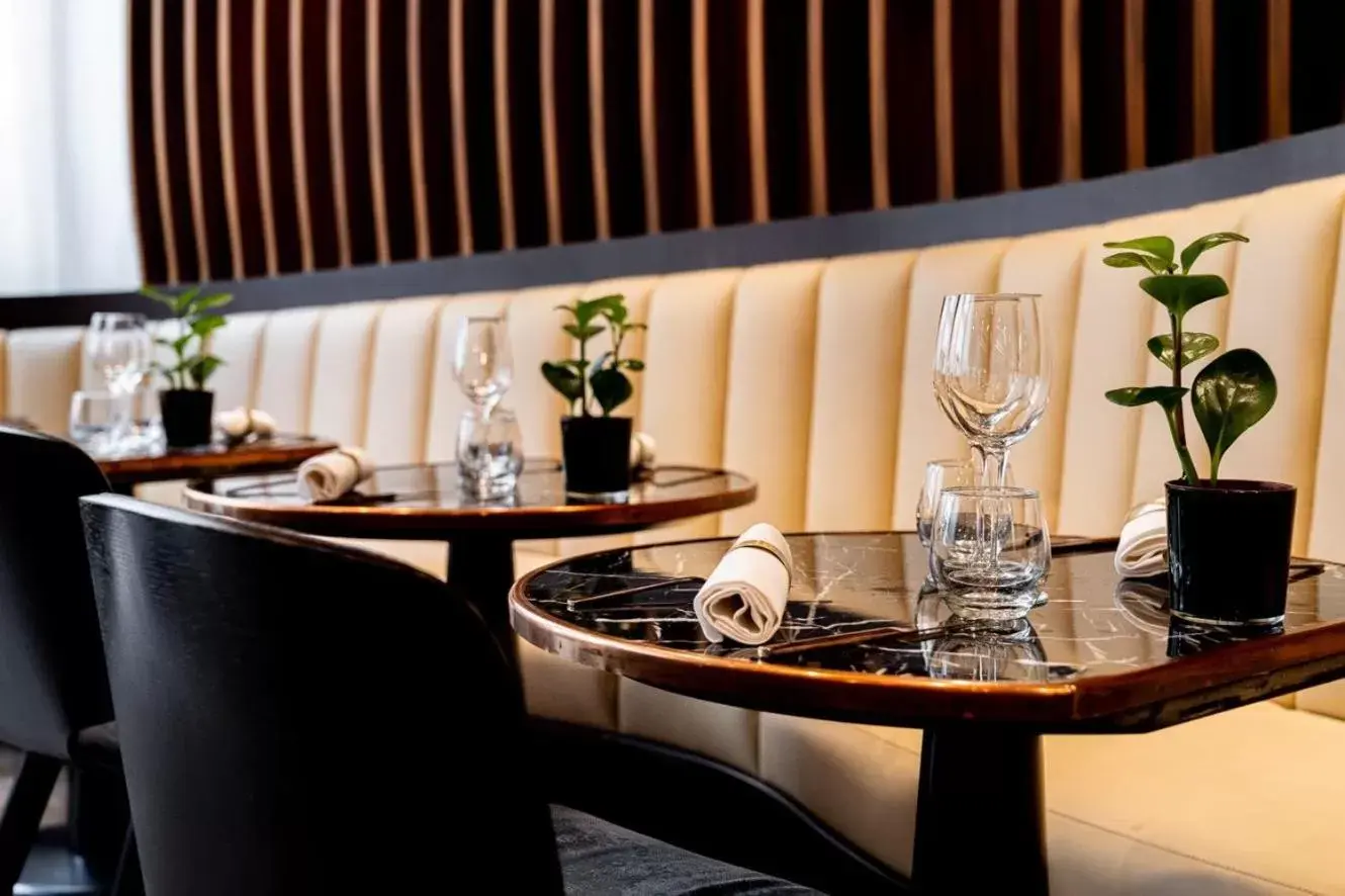 Restaurant/places to eat in Maison Albar - Le Pont-Neuf Restaurant/places to eat in Maison Albar - Le Pont-Neuf