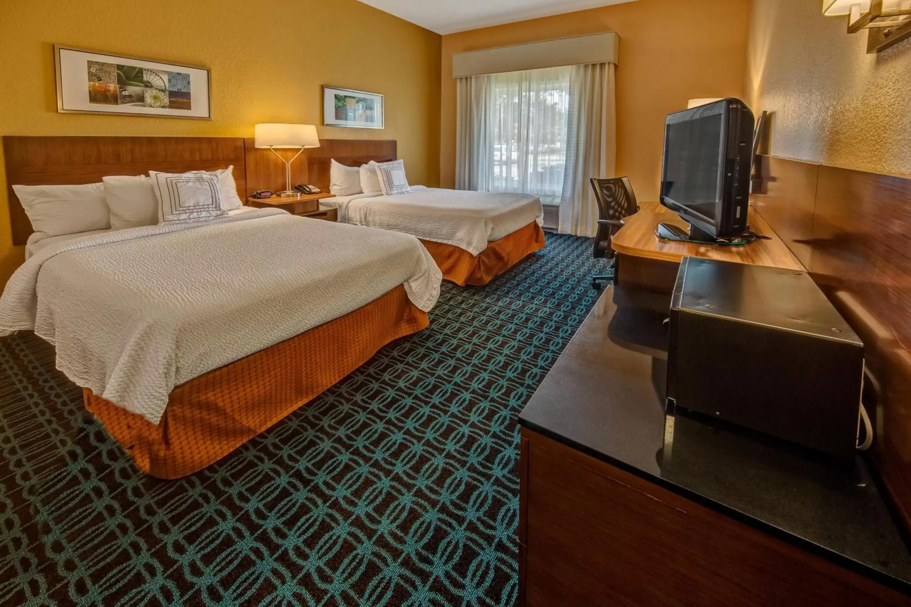 Photo of the whole room, Bed in Fairfield by Marriott Russellville