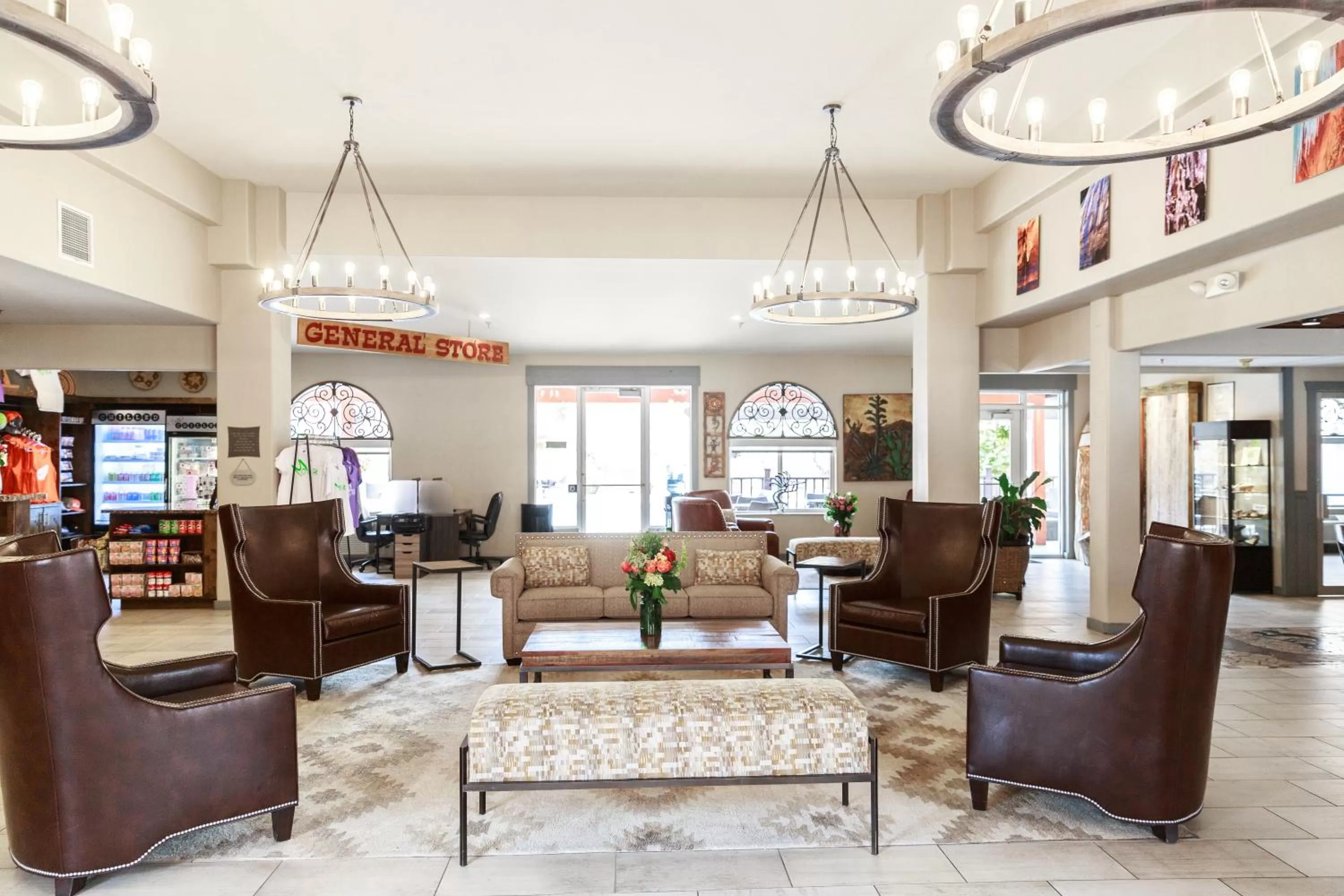 Lobby or reception in Aarchway Inn