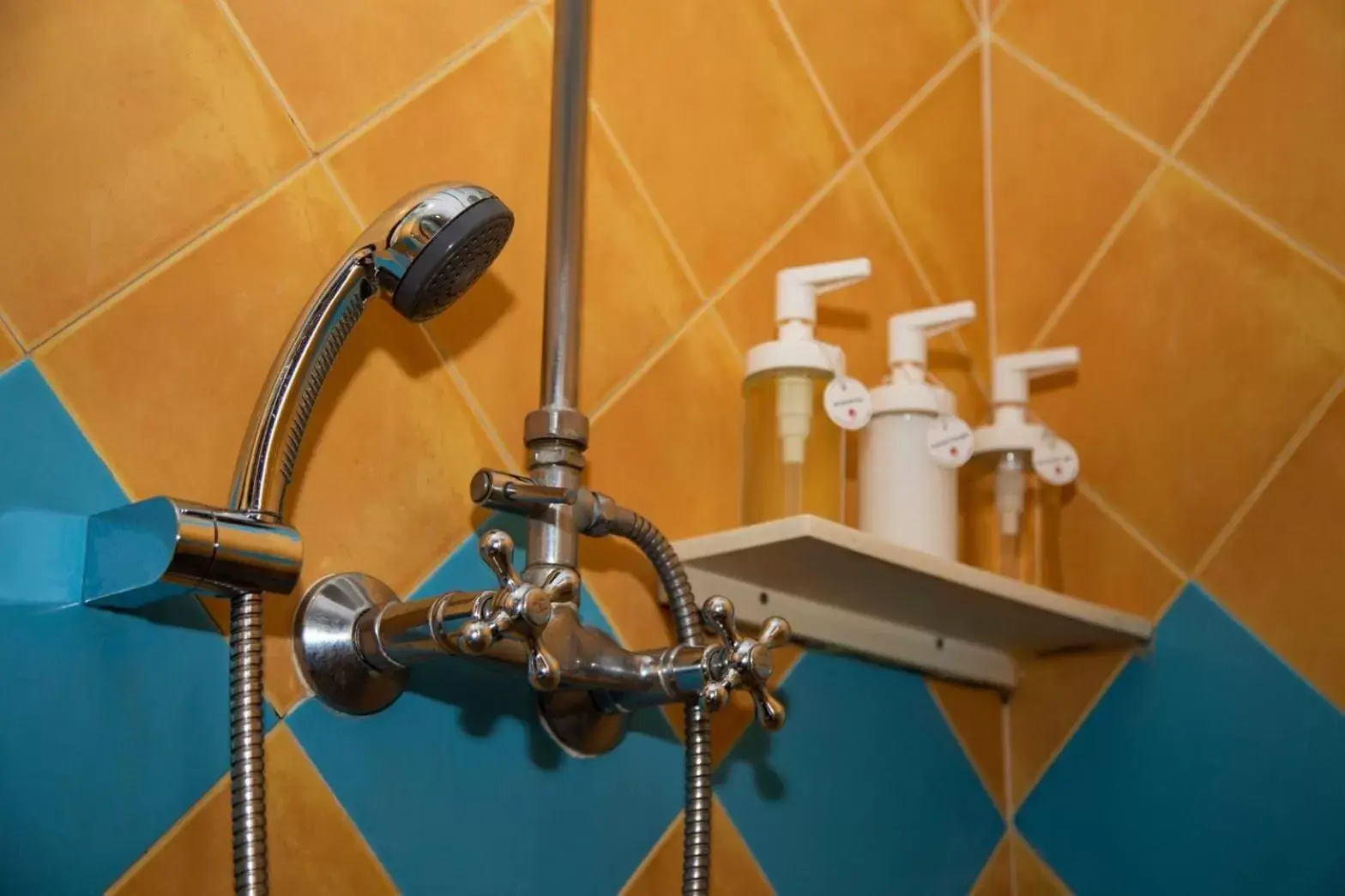 Shower in Baboona Beachfront Living Shower in Baboona Beachfront Living