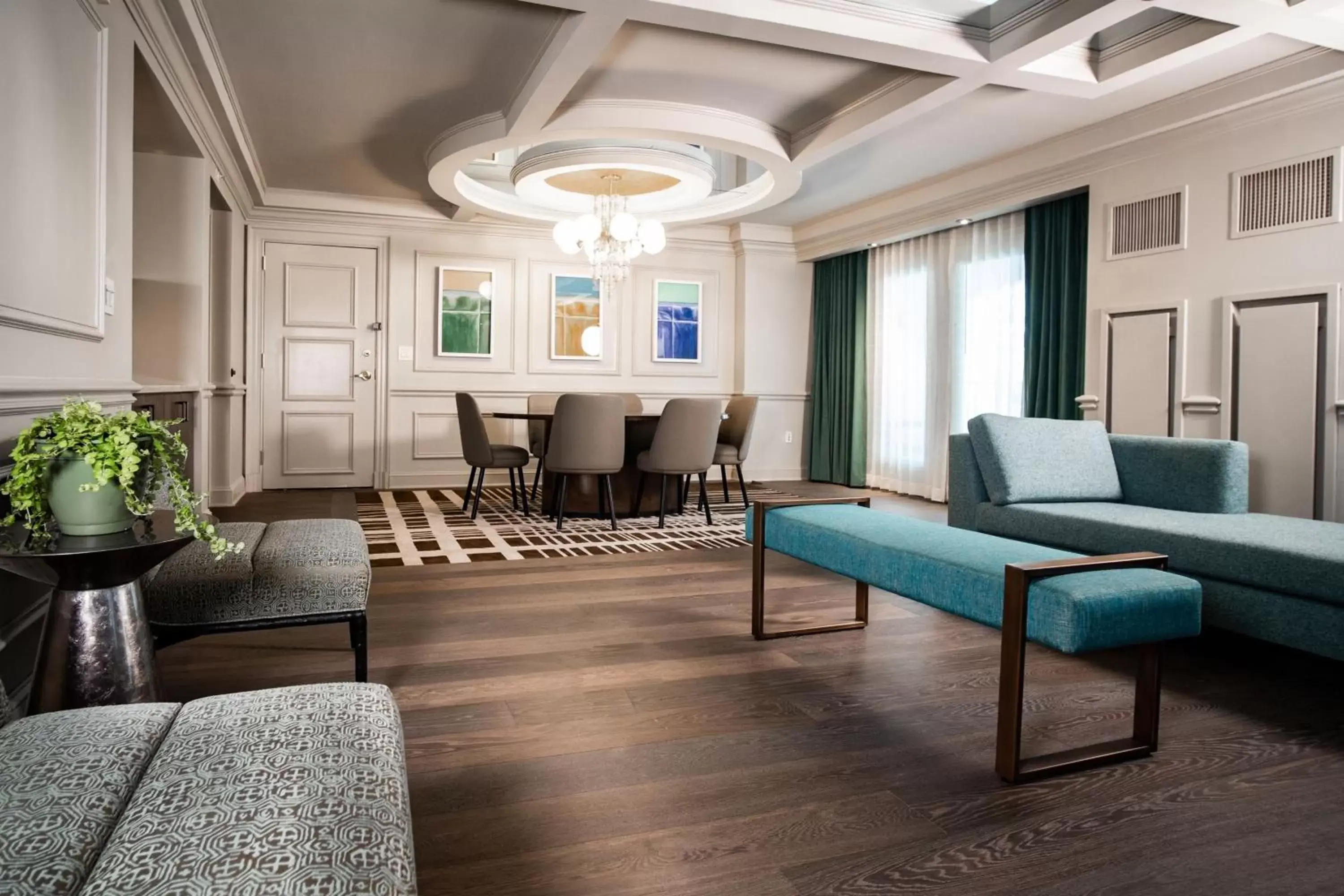 Bedroom, Seating Area in Gaylord National Resort & Convention Center