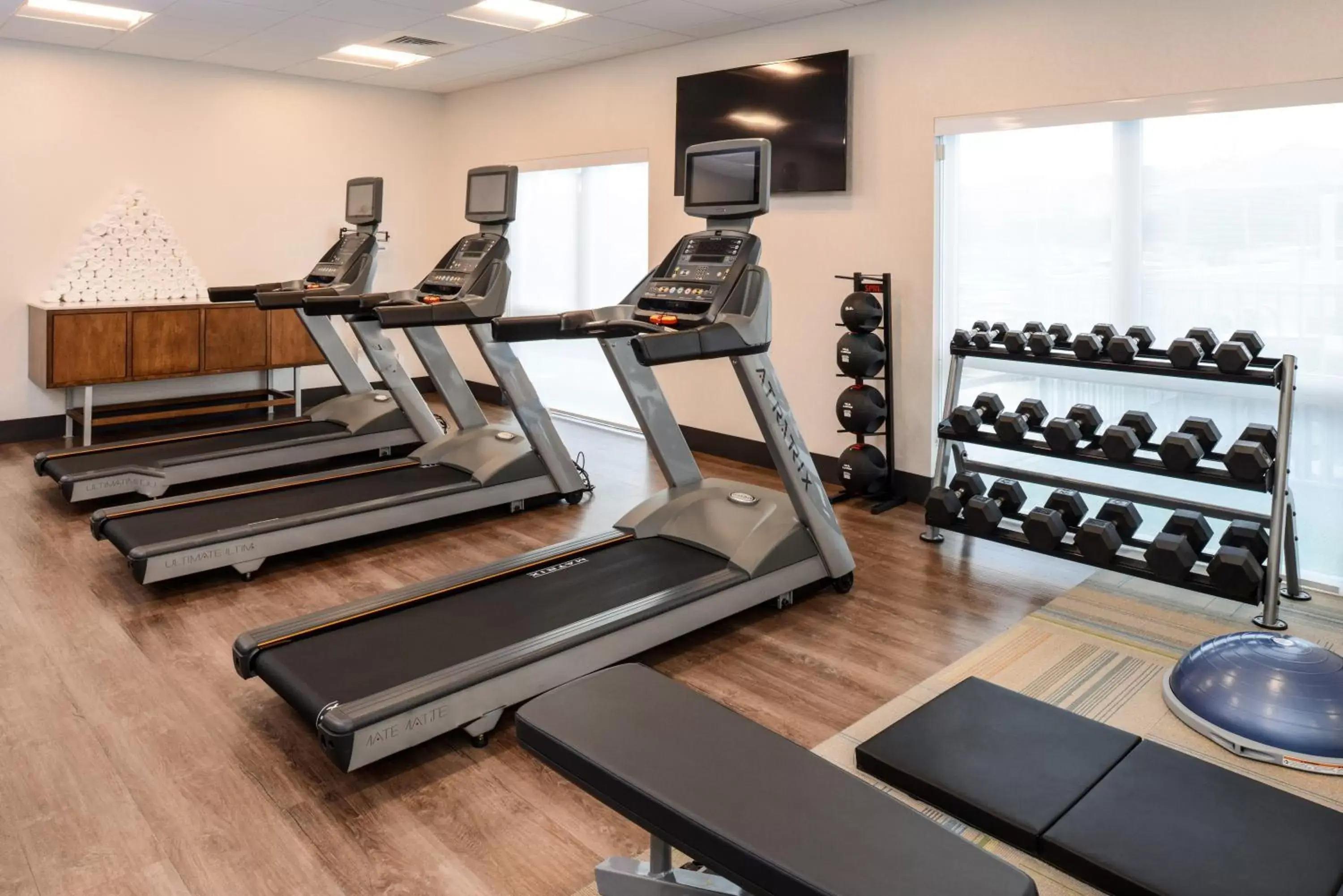 Fitness centre/facilities in Holiday Inn Express & Suites Alachua - Gainesville Area by IHG Fitness centre/facilities in Holiday Inn Express & Suites Alachua - Gainesville Area by IHG