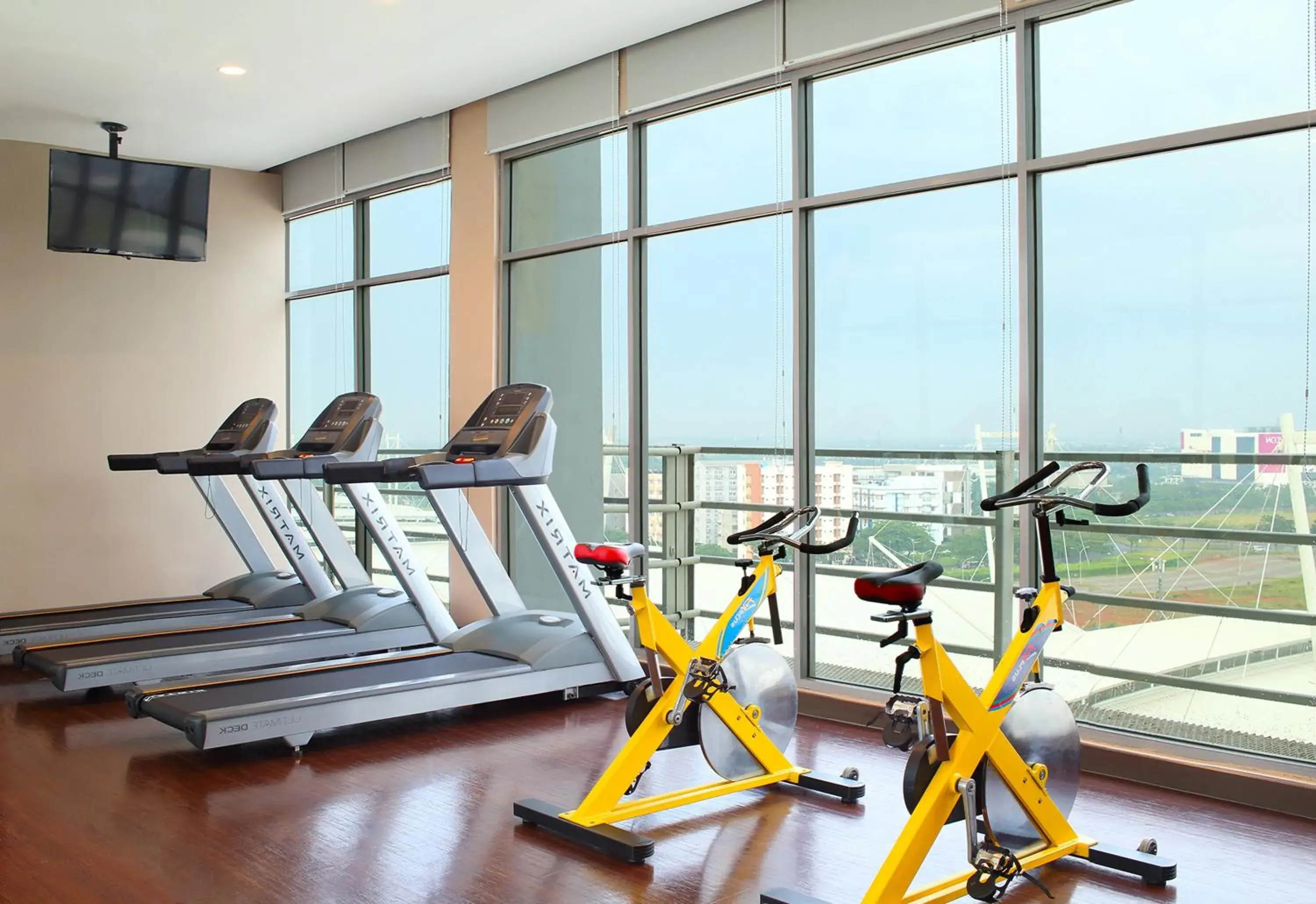 Fitness centre/facilities in Hotel Santika Premiere ICE - BSD City Fitness centre/facilities in Hotel Santika Premiere ICE - BSD City