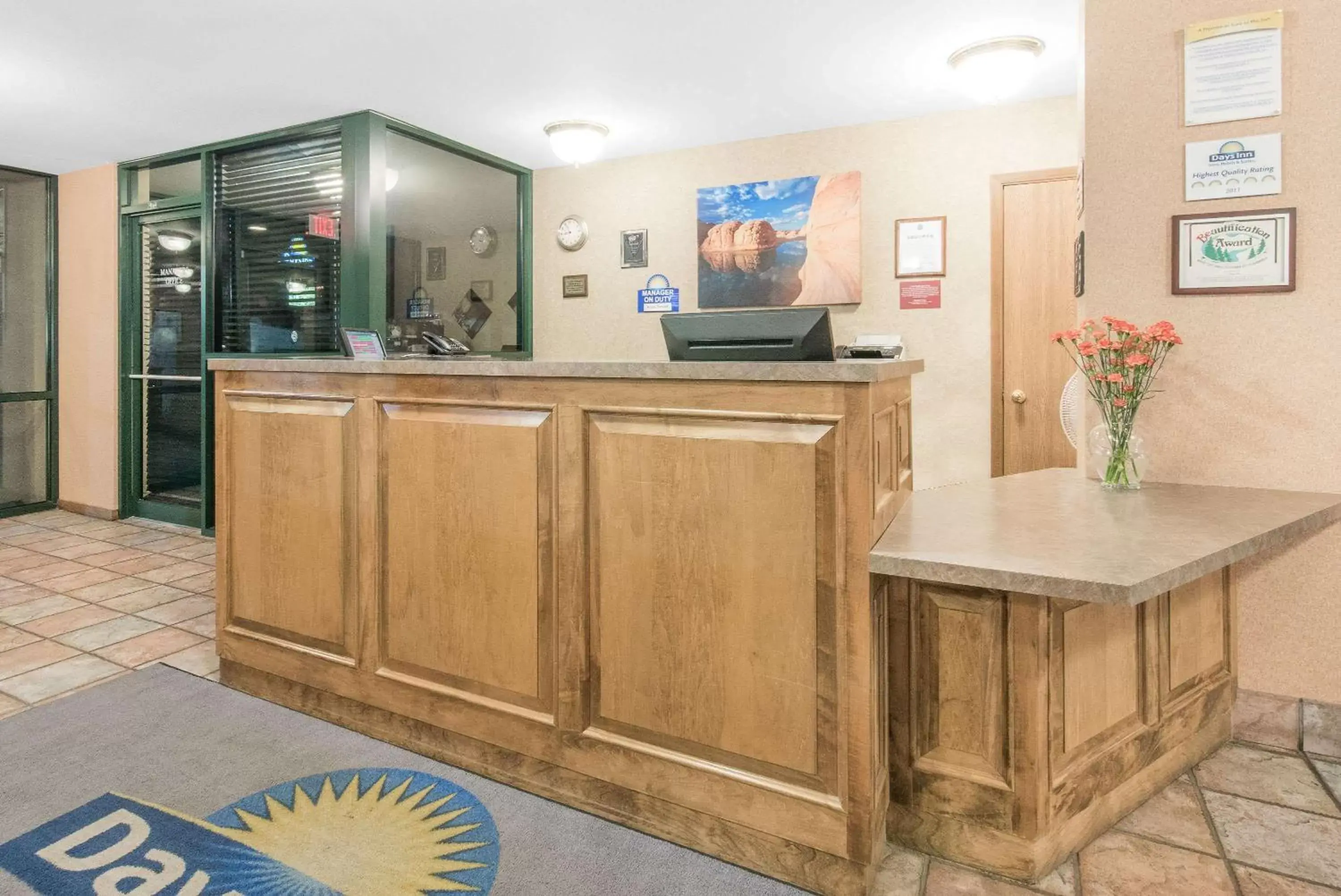 Lobby or reception, Lobby/Reception in Days Inn by Wyndham West Rapid City