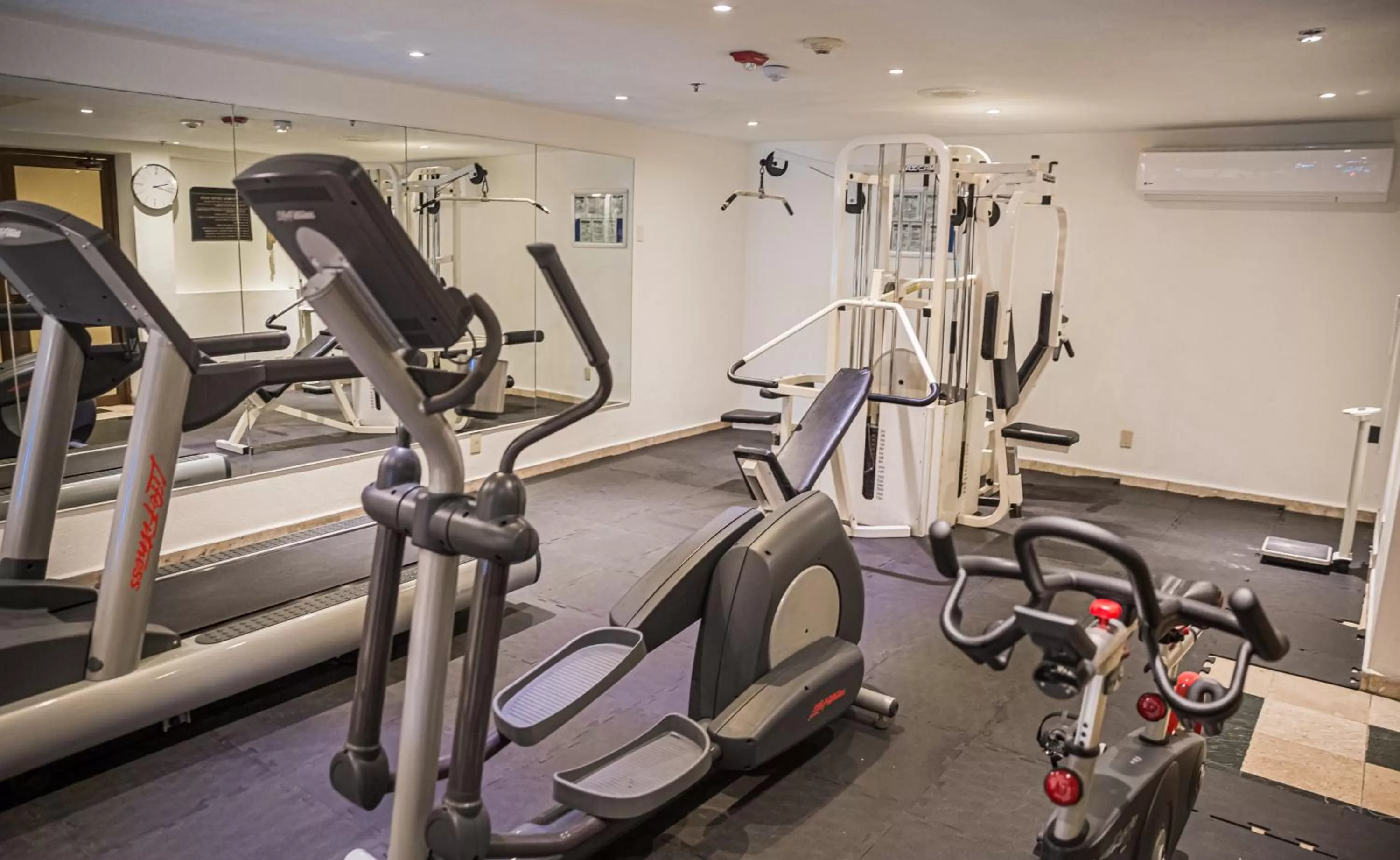 Fitness Center/Facilities in Holiday Inn Resort Acapulco, an IHG Hotel