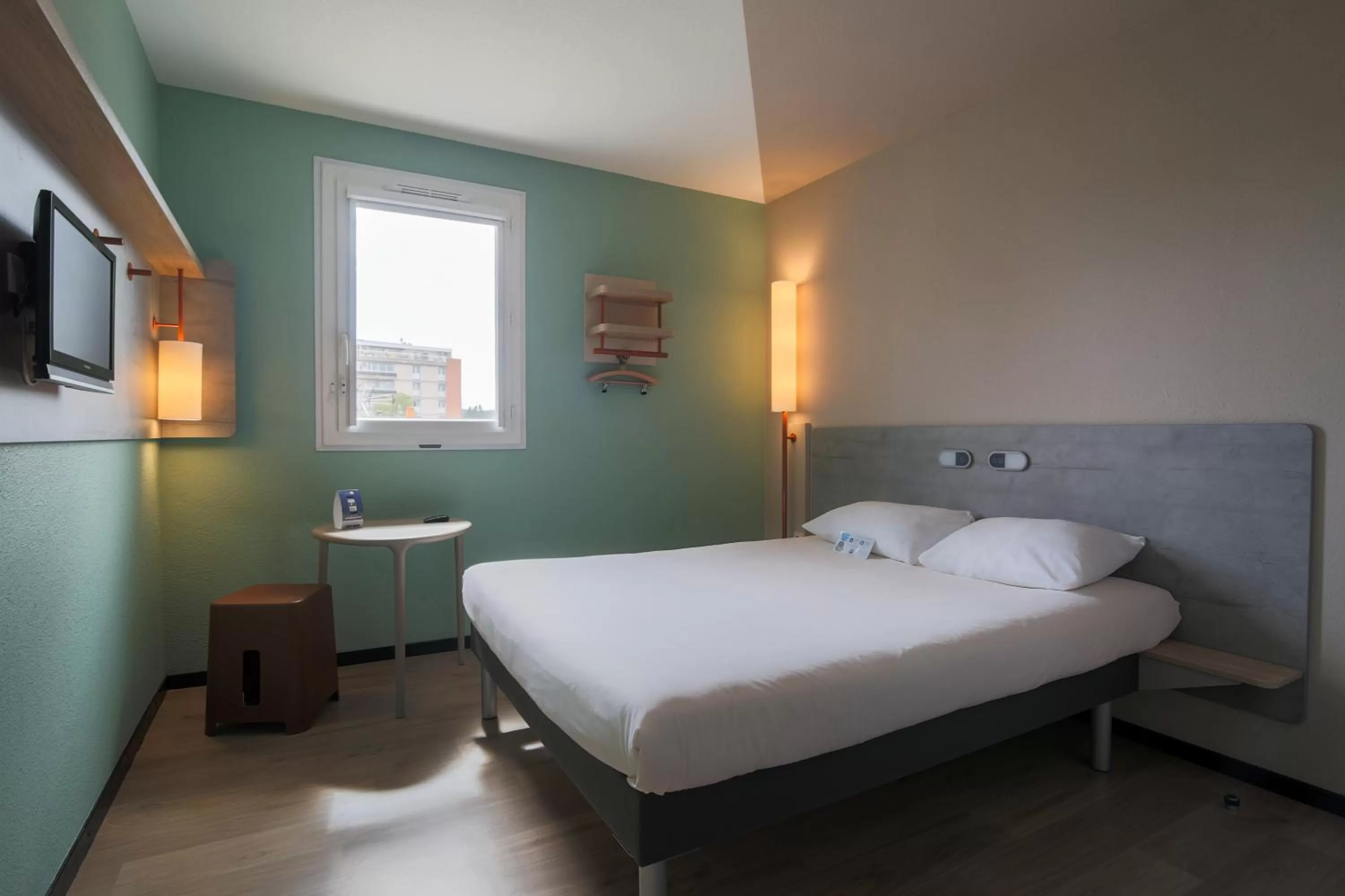 Photo of the whole room, Bed in Ibis Budget Albi Centre