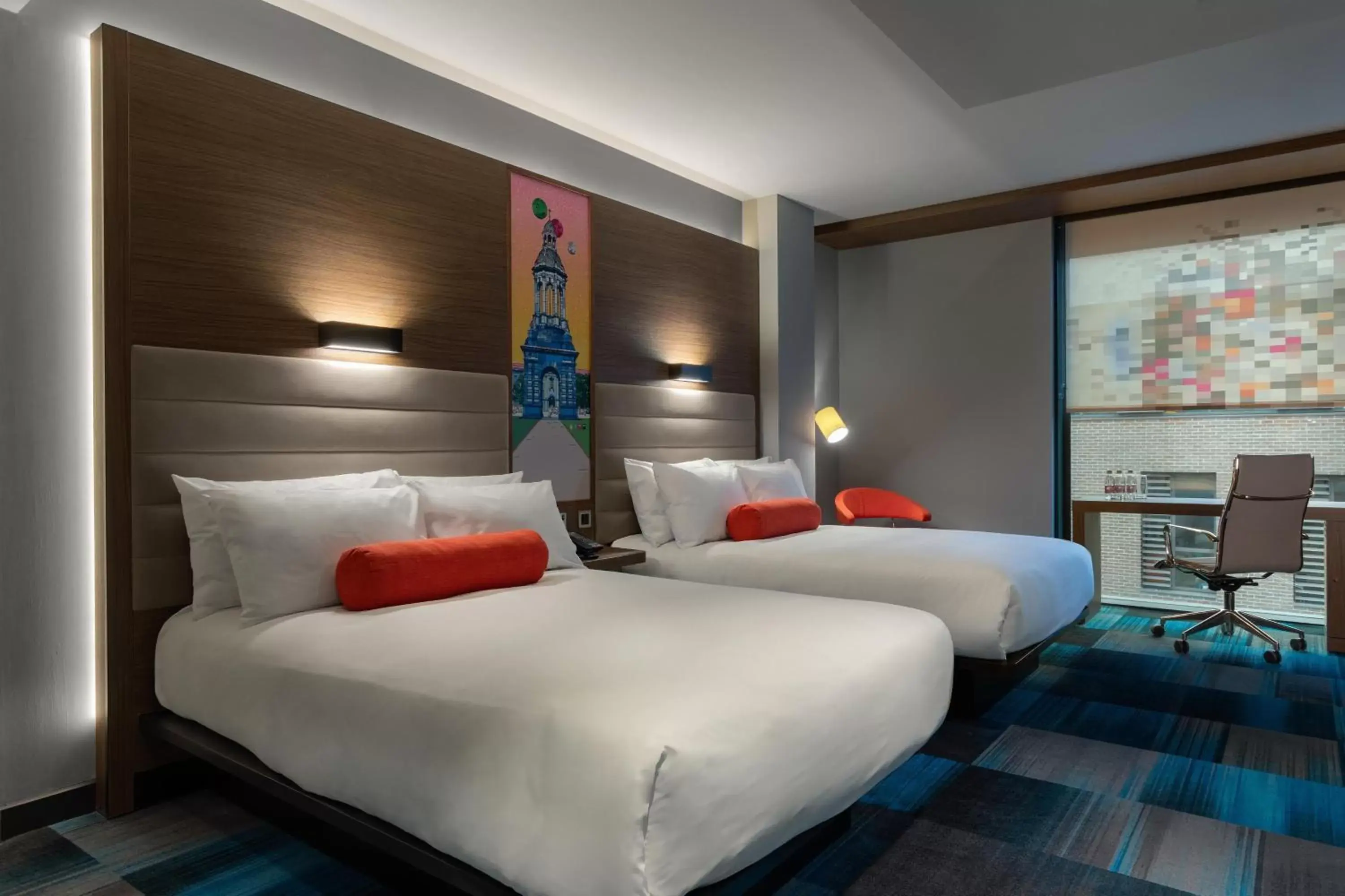 Photo of the whole room, Bed in Aloft Dublin City