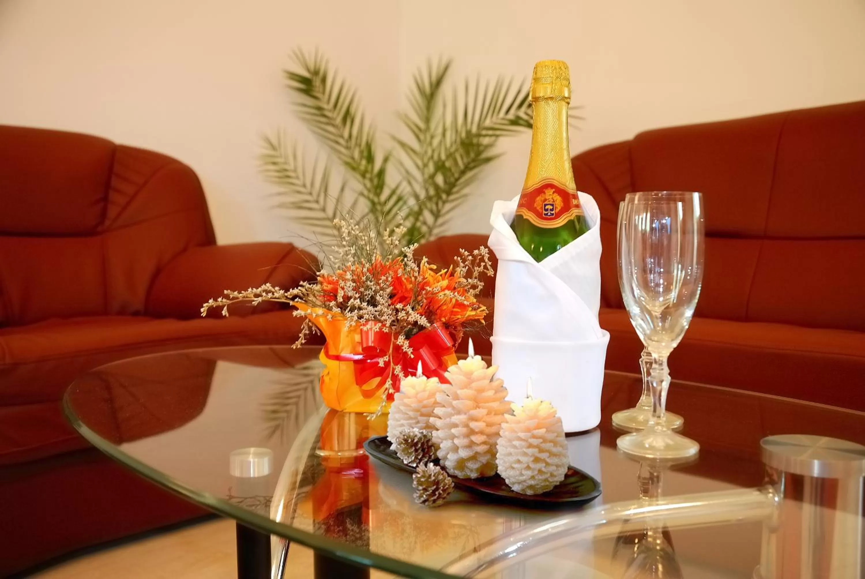 Property building in Hotel Rothmans-Breakfast - Free parking - Lobby