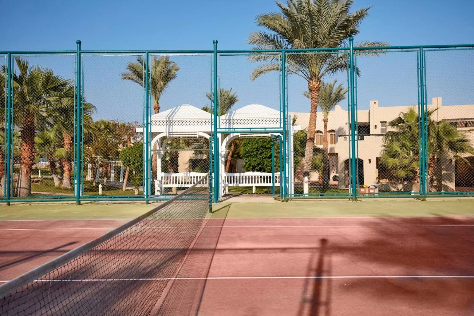 Tennis court in Coral Sea Holiday Resort & Aqua Park