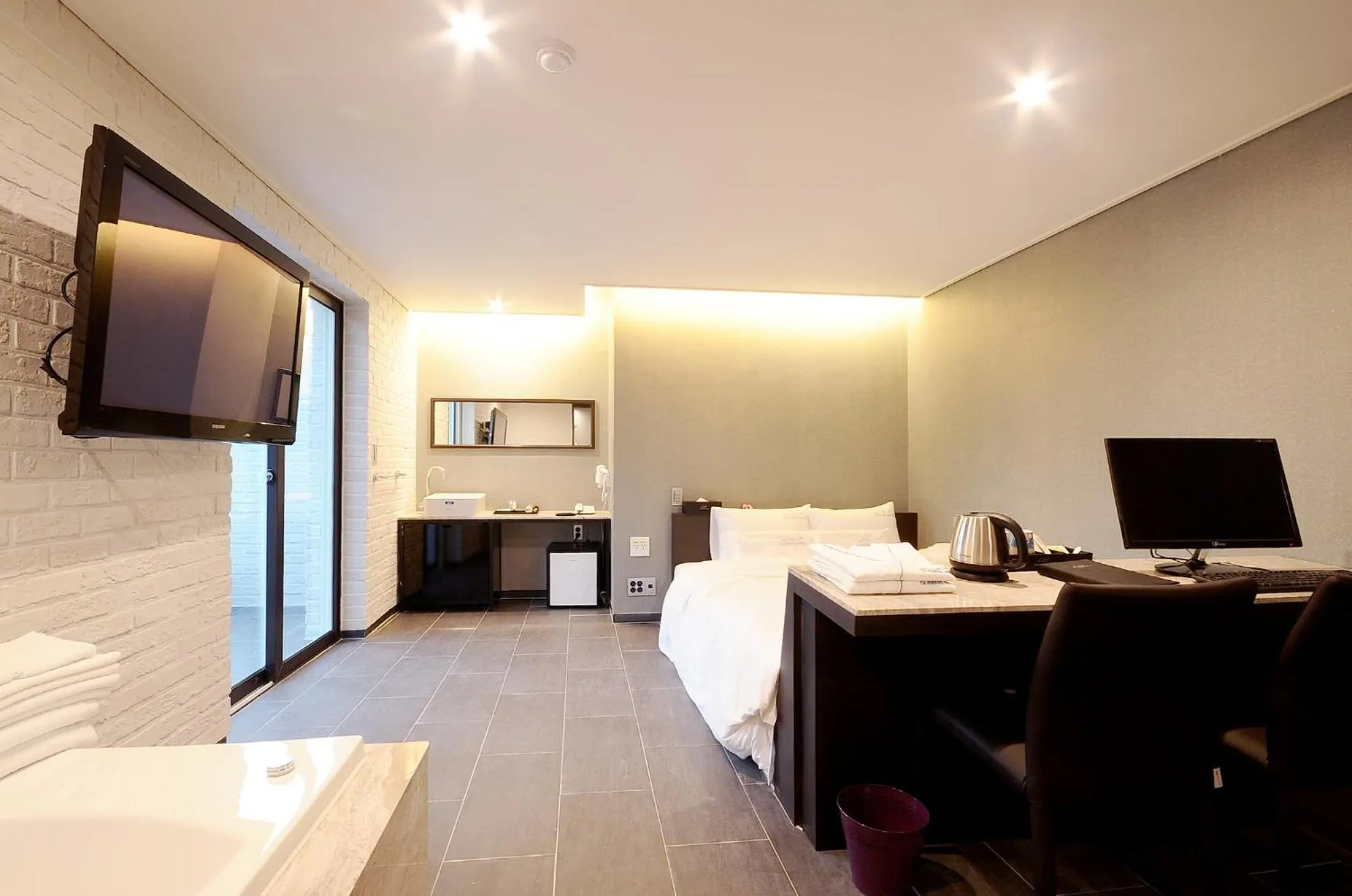 Bed in Queens Hotel Seomyeon Busan