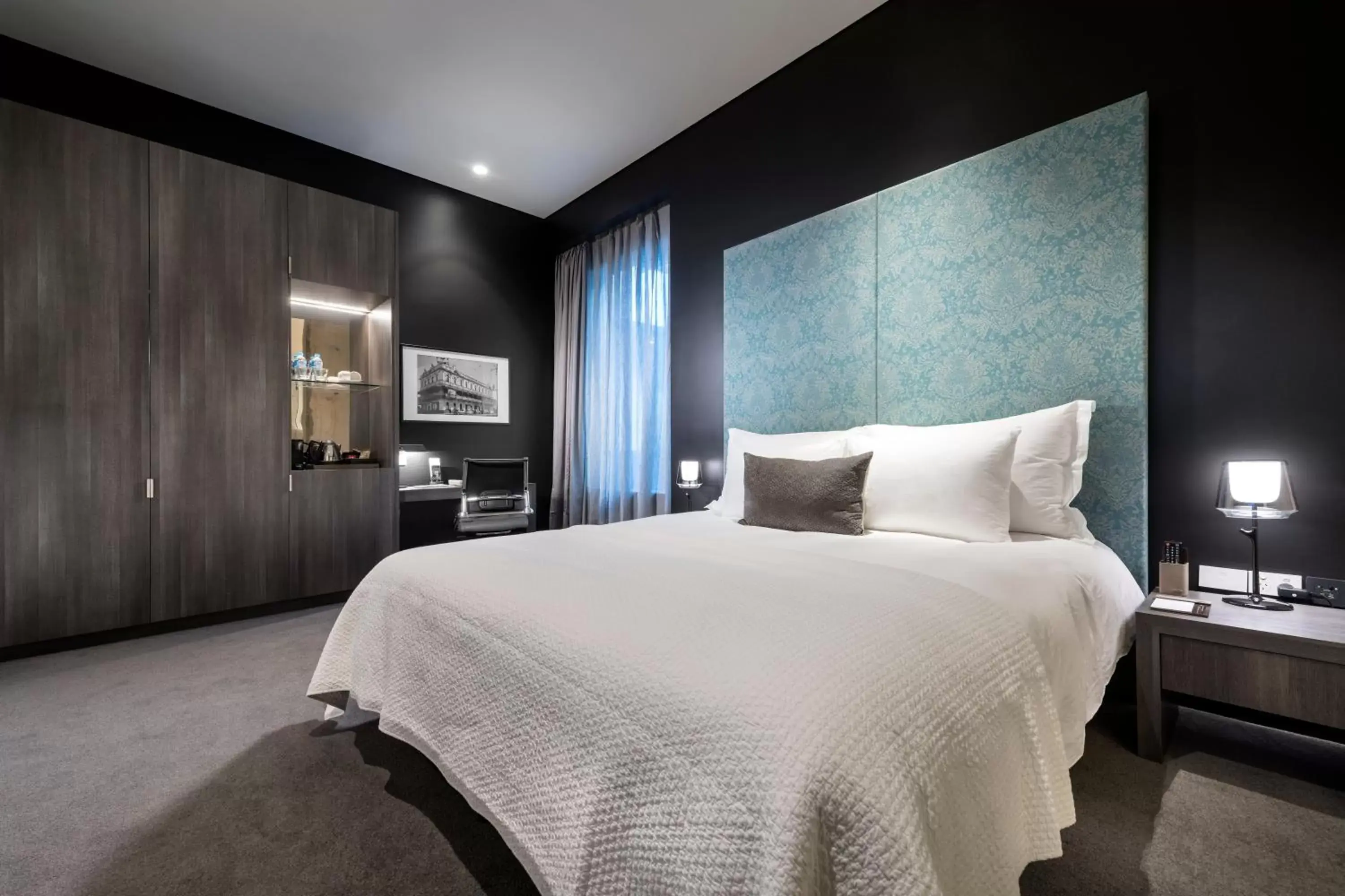 Photo of the whole room, Bed in The Melbourne Hotel Photo of the whole room, Bed in The Melbourne Hotel