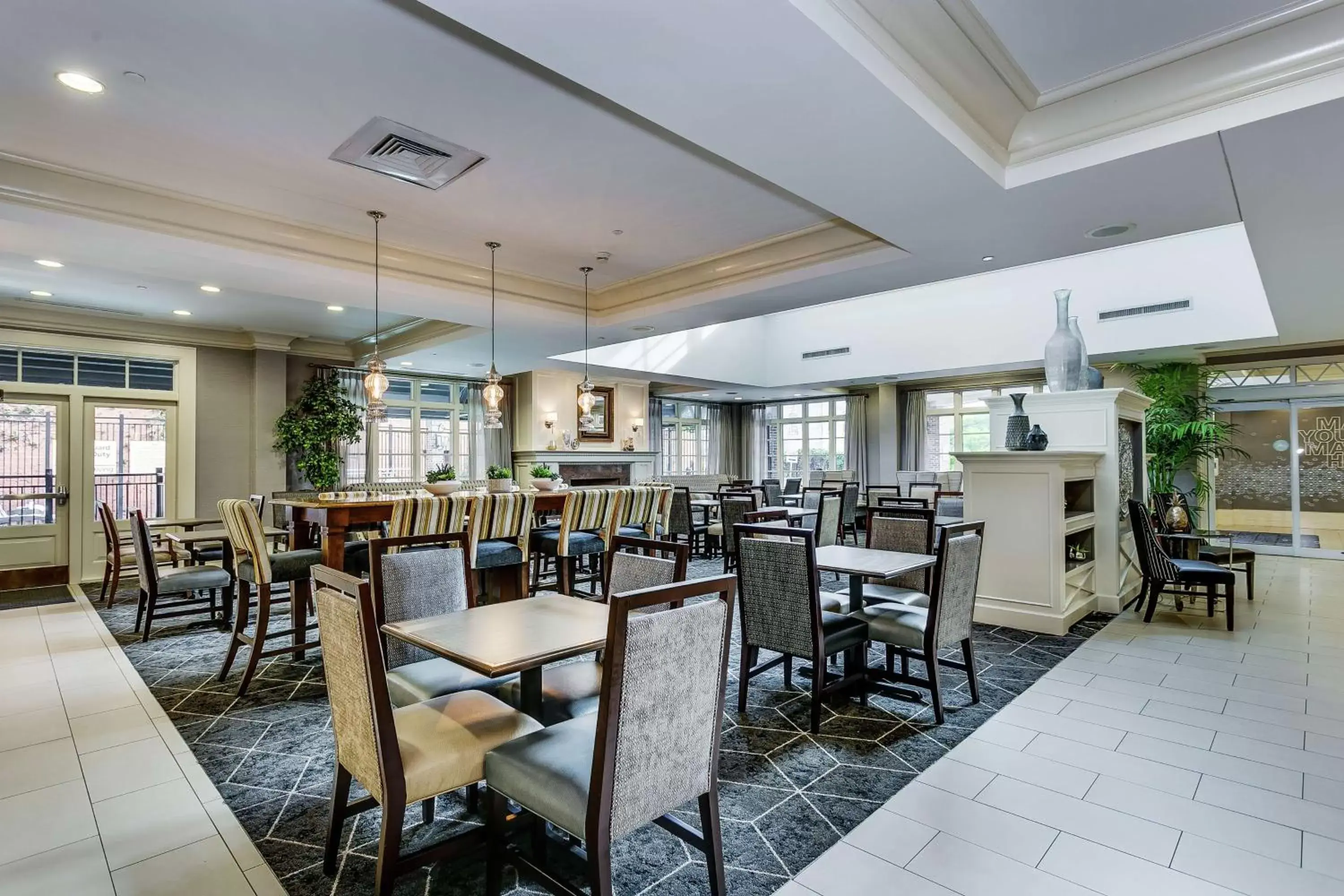 Breakfast, Restaurant/Places to Eat in Hampton Inn & Suites Mobile - Downtown Historic District